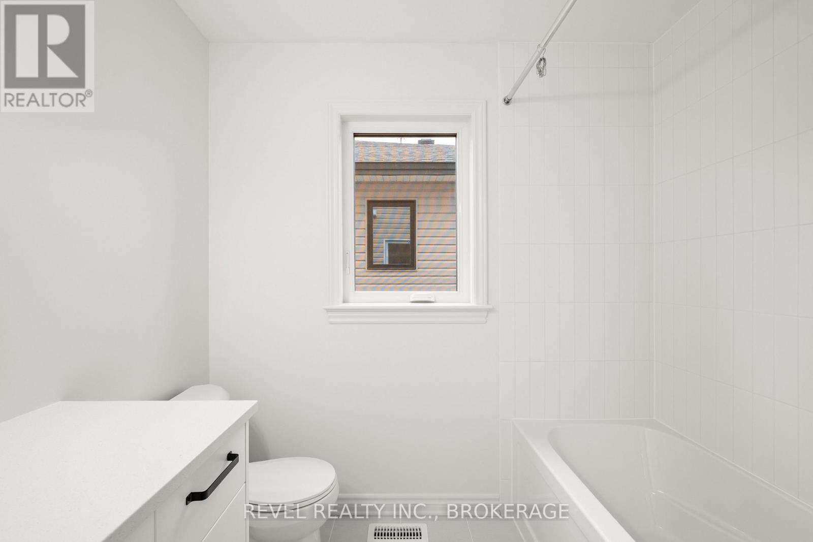 1075 Barrow Avenue, Kingston (East Gardiners Rd), Ontario  K7M 0K5 - Photo 22 - X12476358