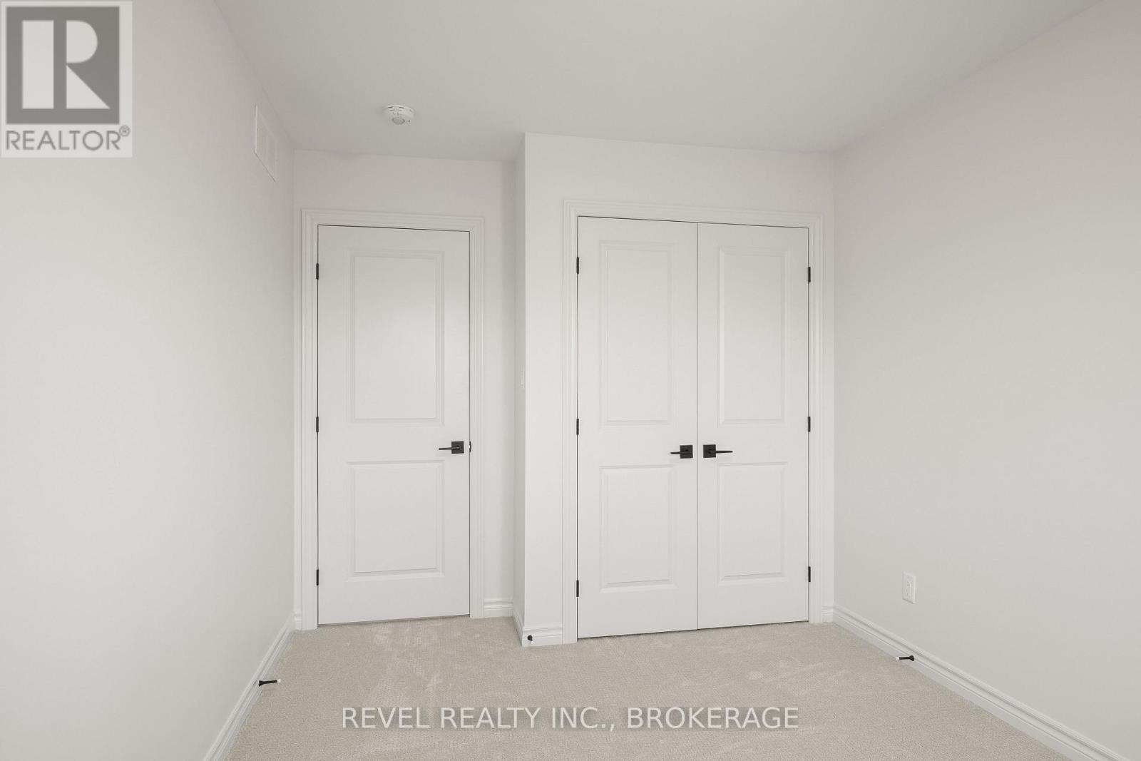 1075 Barrow Avenue, Kingston (East Gardiners Rd), Ontario  K7M 0K5 - Photo 27 - X12476358
