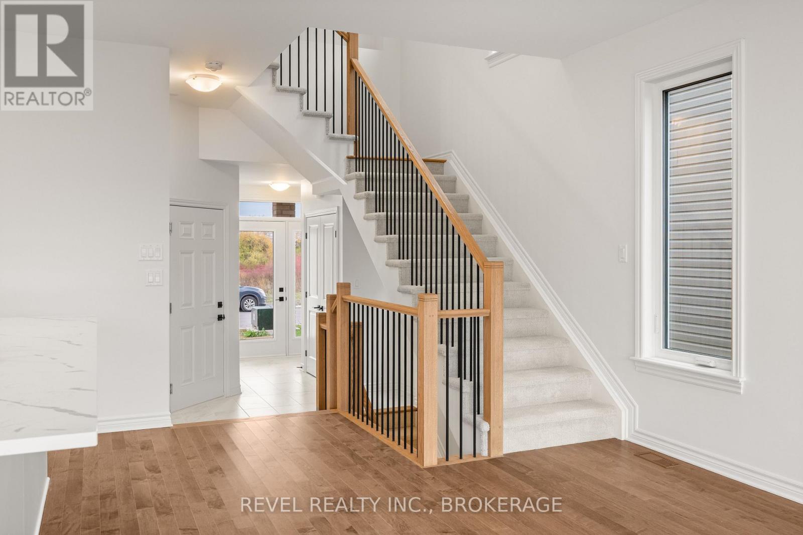 1075 Barrow Avenue, Kingston (East Gardiners Rd), Ontario  K7M 0K5 - Photo 6 - X12476358