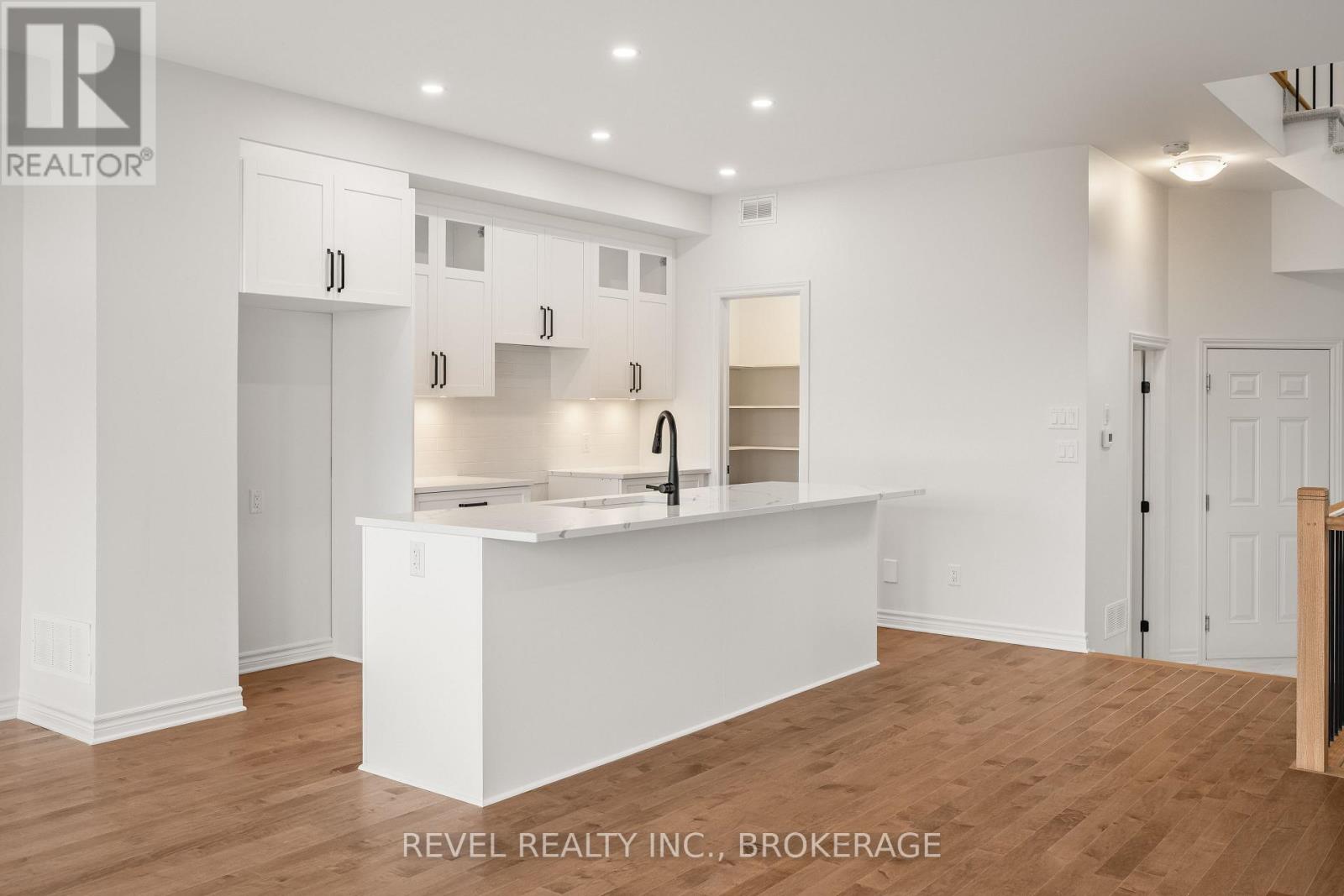 1075 Barrow Avenue, Kingston (East Gardiners Rd), Ontario  K7M 0K5 - Photo 7 - X12476358