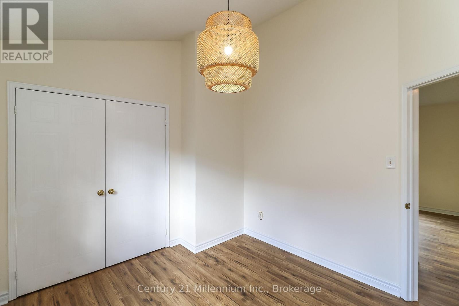 71 Donald Crescent, Wasaga Beach, Ontario  L9Z 1E3 - Photo 17 - S12476233