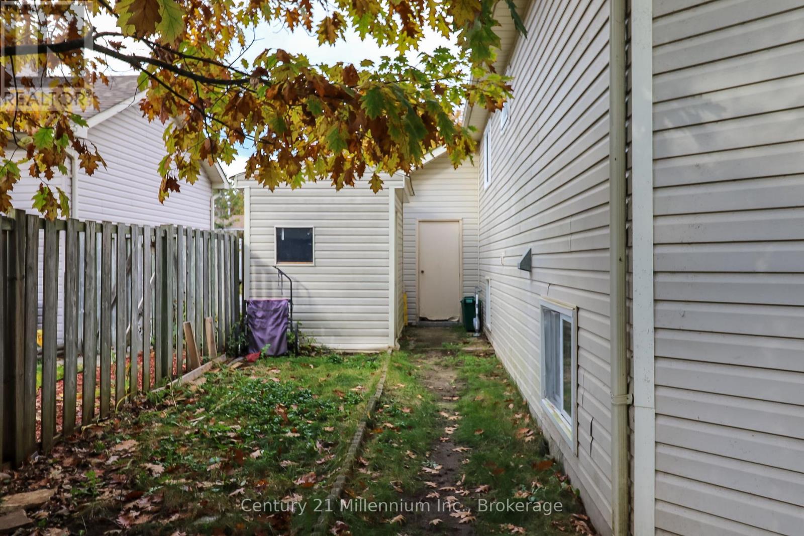 71 Donald Crescent, Wasaga Beach, Ontario  L9Z 1E3 - Photo 28 - S12476233