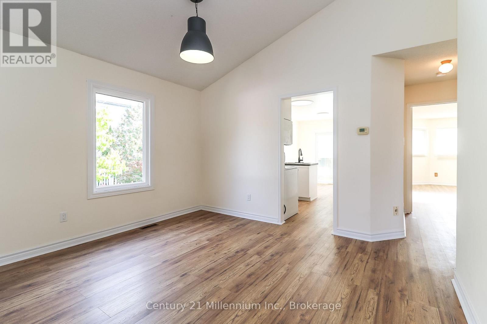 71 Donald Crescent, Wasaga Beach, Ontario  L9Z 1E3 - Photo 6 - S12476233
