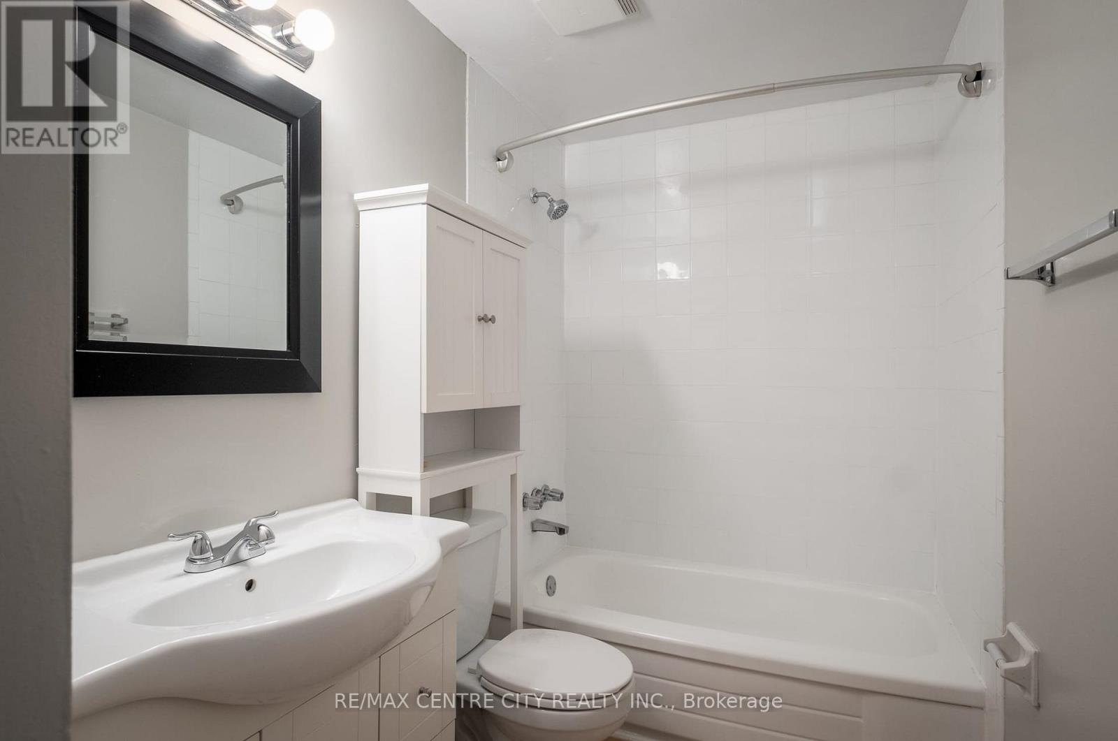 124 - 320 Westminster Avenue, London South, Ontario  N6C 5H5 - Photo 16 - X12476303