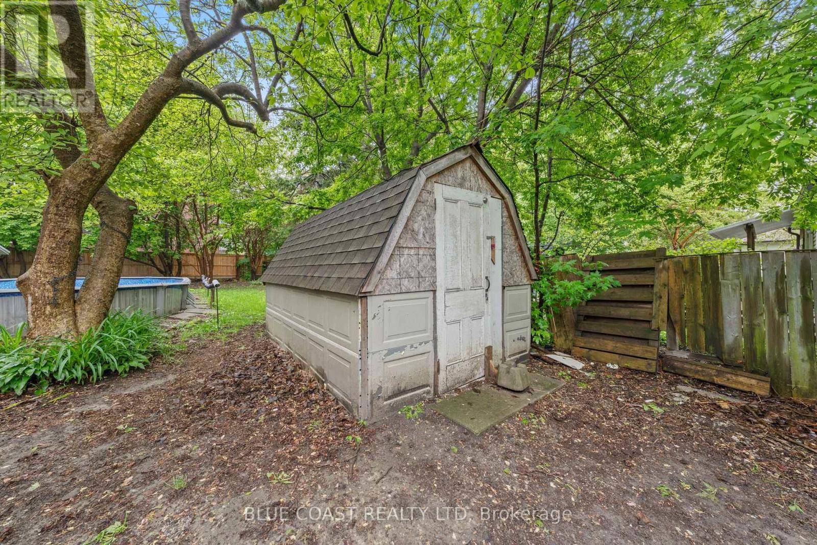 156 Queen Street, Sarnia, Ontario  N7T 2R1 - Photo 45 - X12476346