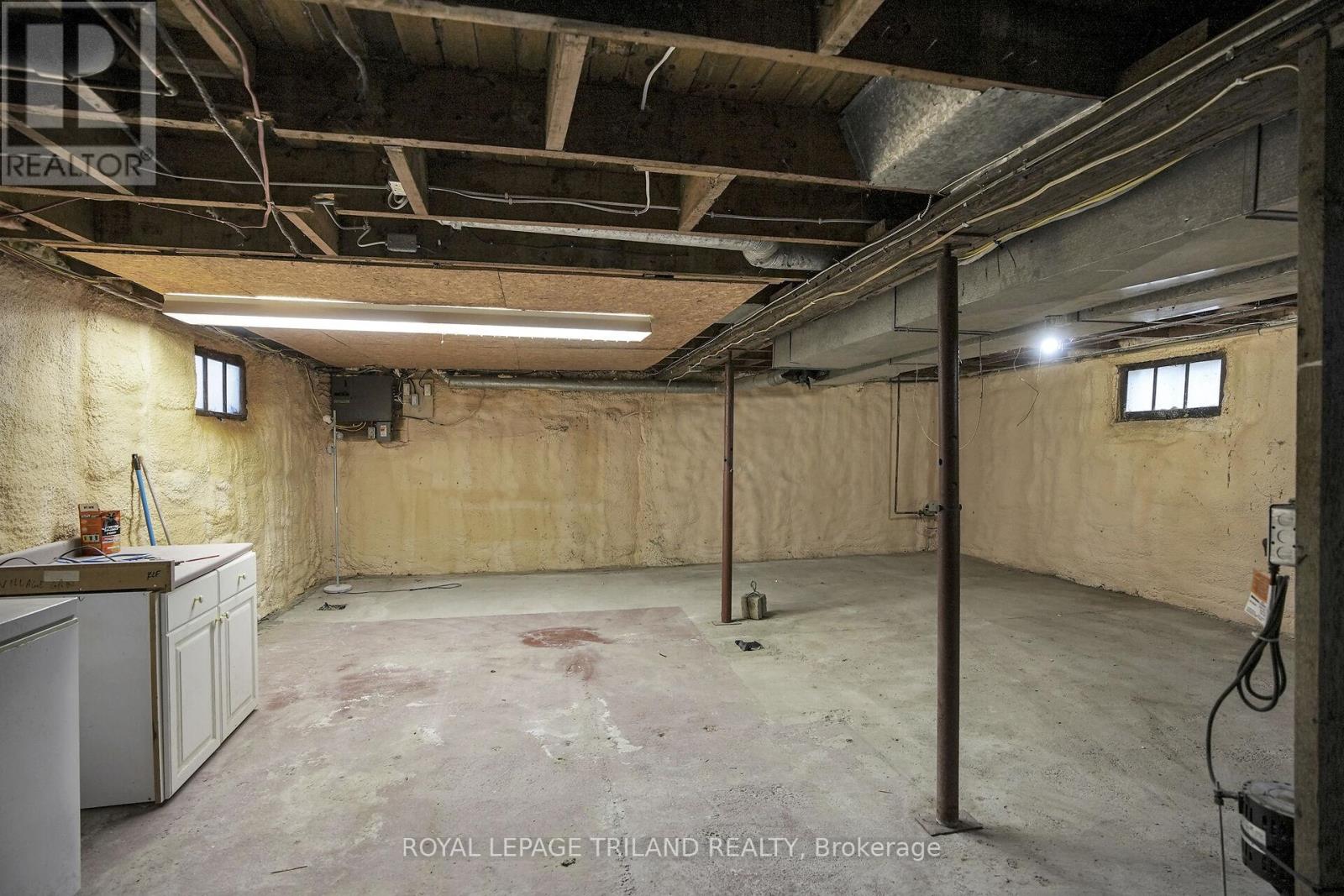 114 Emery Street W, London South (South E), Ontario  N6J 1S1 - Photo 19 - X12476375