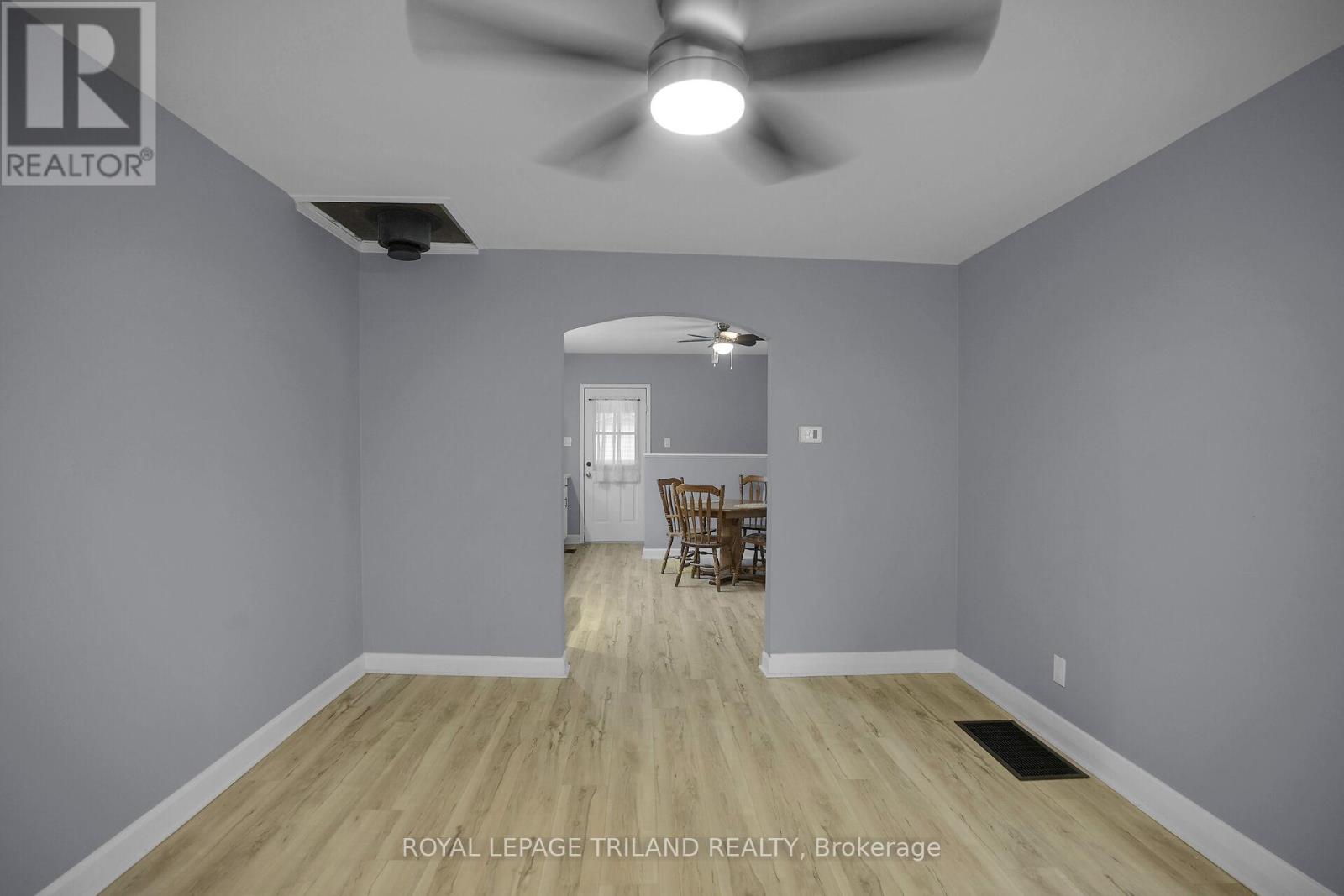114 Emery Street W, London South (South E), Ontario  N6J 1S1 - Photo 6 - X12476375