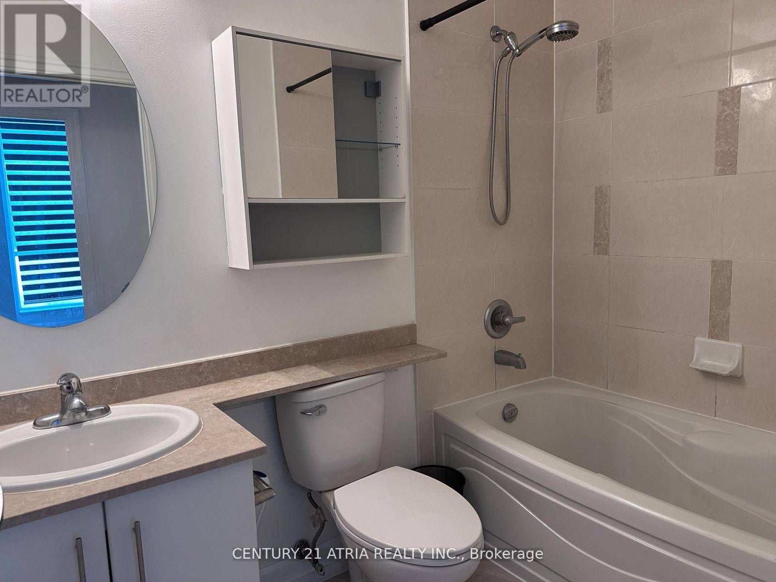 319 - 16 Yonge Street, Toronto, Ontario  M5E 2A1 - Photo 8 - C12476005