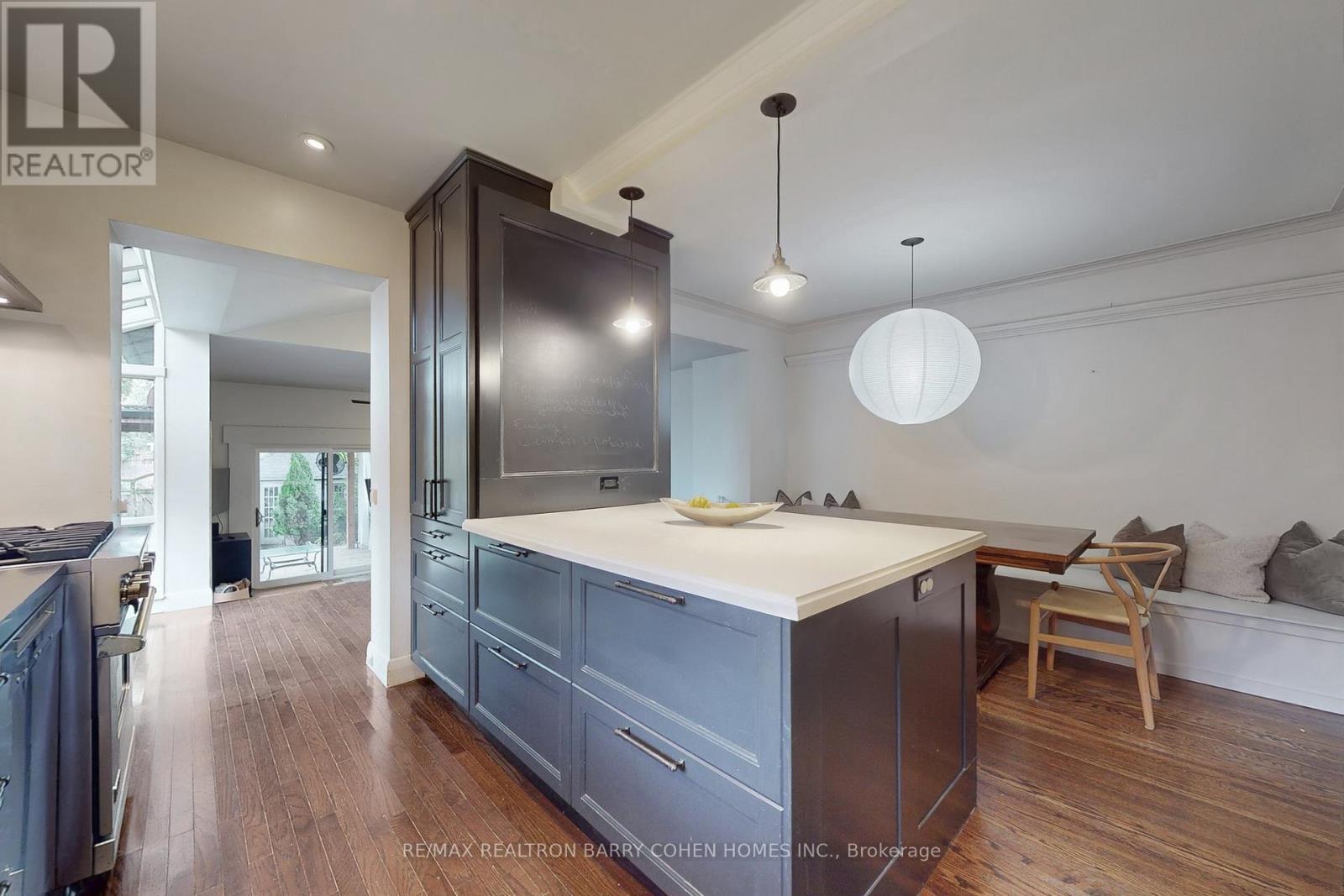 155 Parkhurst Boulevard, Toronto (Leaside), Ontario  M4G 2E8 - Photo 13 - C12476019