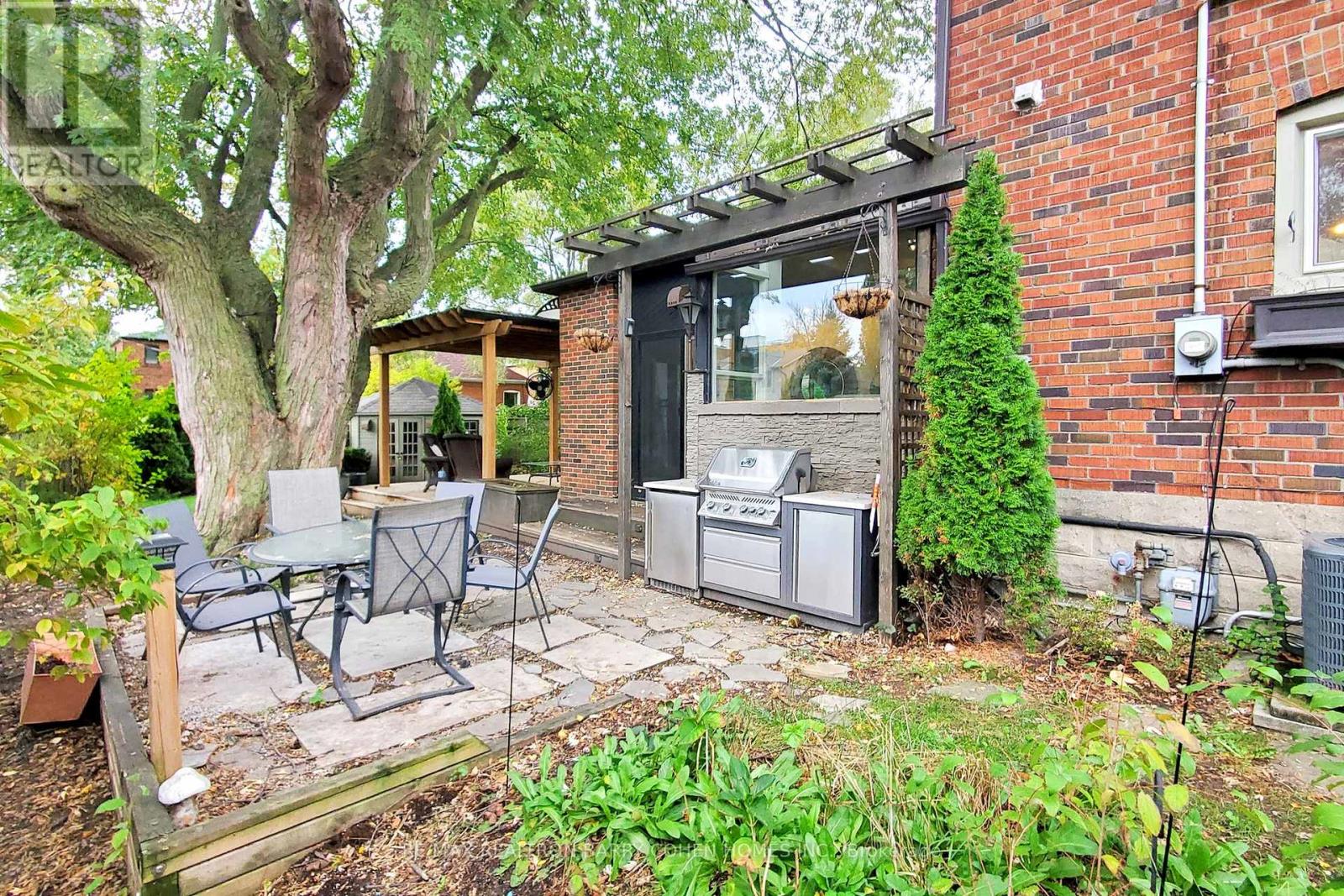 155 Parkhurst Boulevard, Toronto (Leaside), Ontario  M4G 2E8 - Photo 35 - C12476019