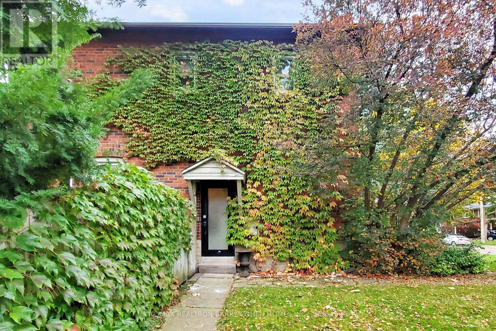 155 Parkhurst Boulevard, Toronto (Leaside), Ontario  M4G 2E8 - Photo 4 - C12476019