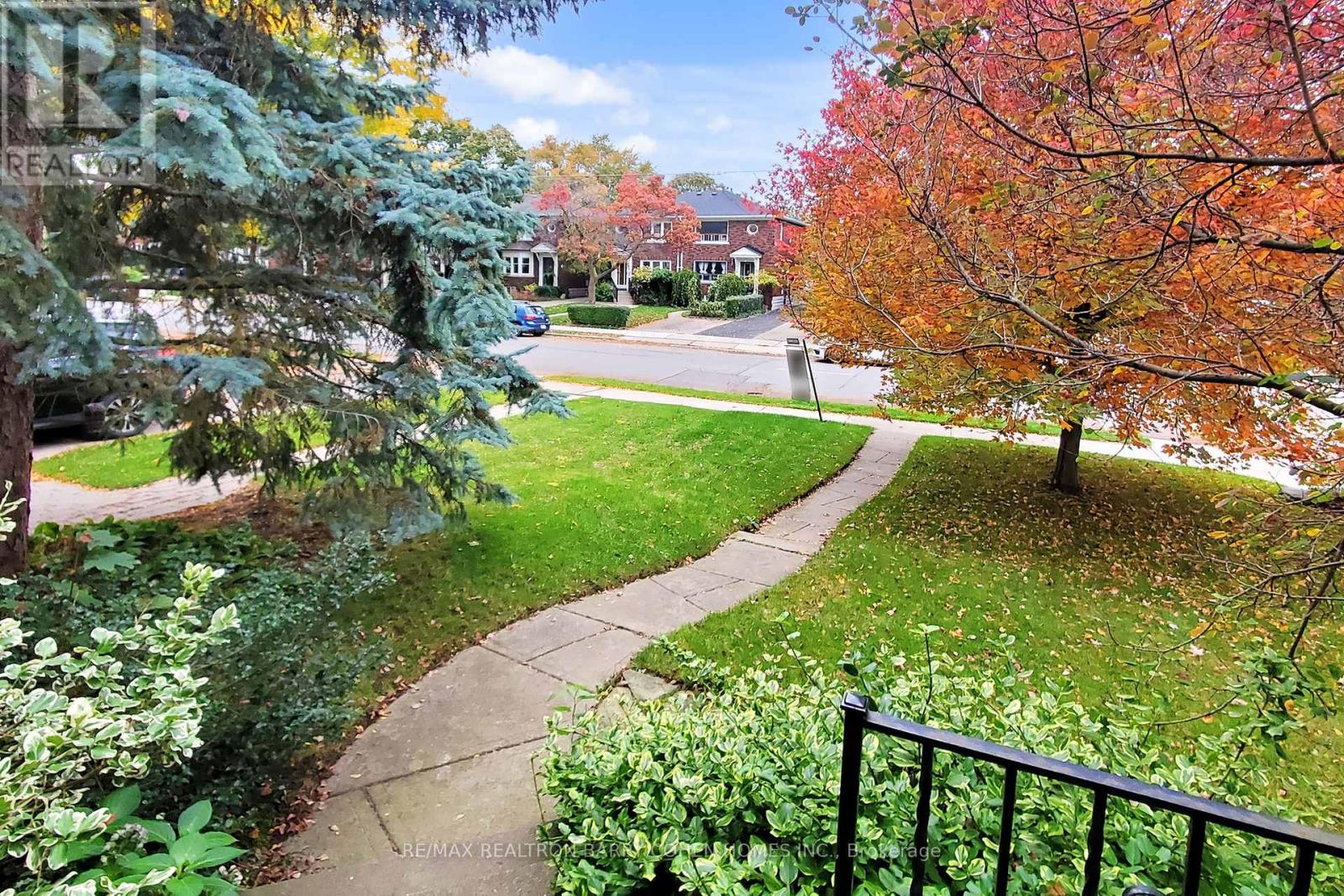 155 Parkhurst Boulevard, Toronto (Leaside), Ontario  M4G 2E8 - Photo 5 - C12476019