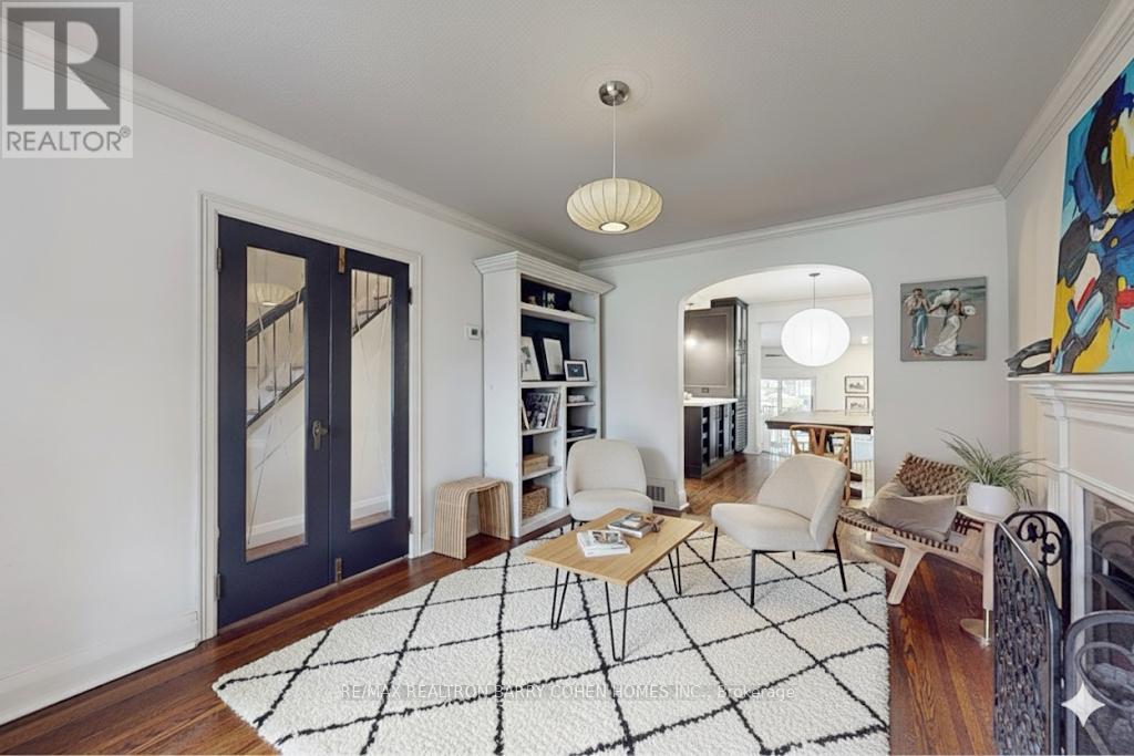 155 Parkhurst Boulevard, Toronto (Leaside), Ontario  M4G 2E8 - Photo 6 - C12476019