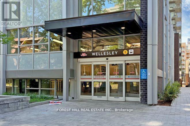 908 - 17 Dundonald Street, Toronto, Ontario  M4Y 0E4 - Photo 17 - C12476020