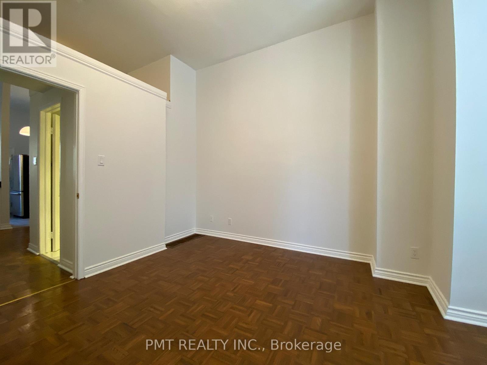 1 - 202 Gerrard Street E, Toronto, Ontario  M5A 2E6 - Photo 4 - C12476023