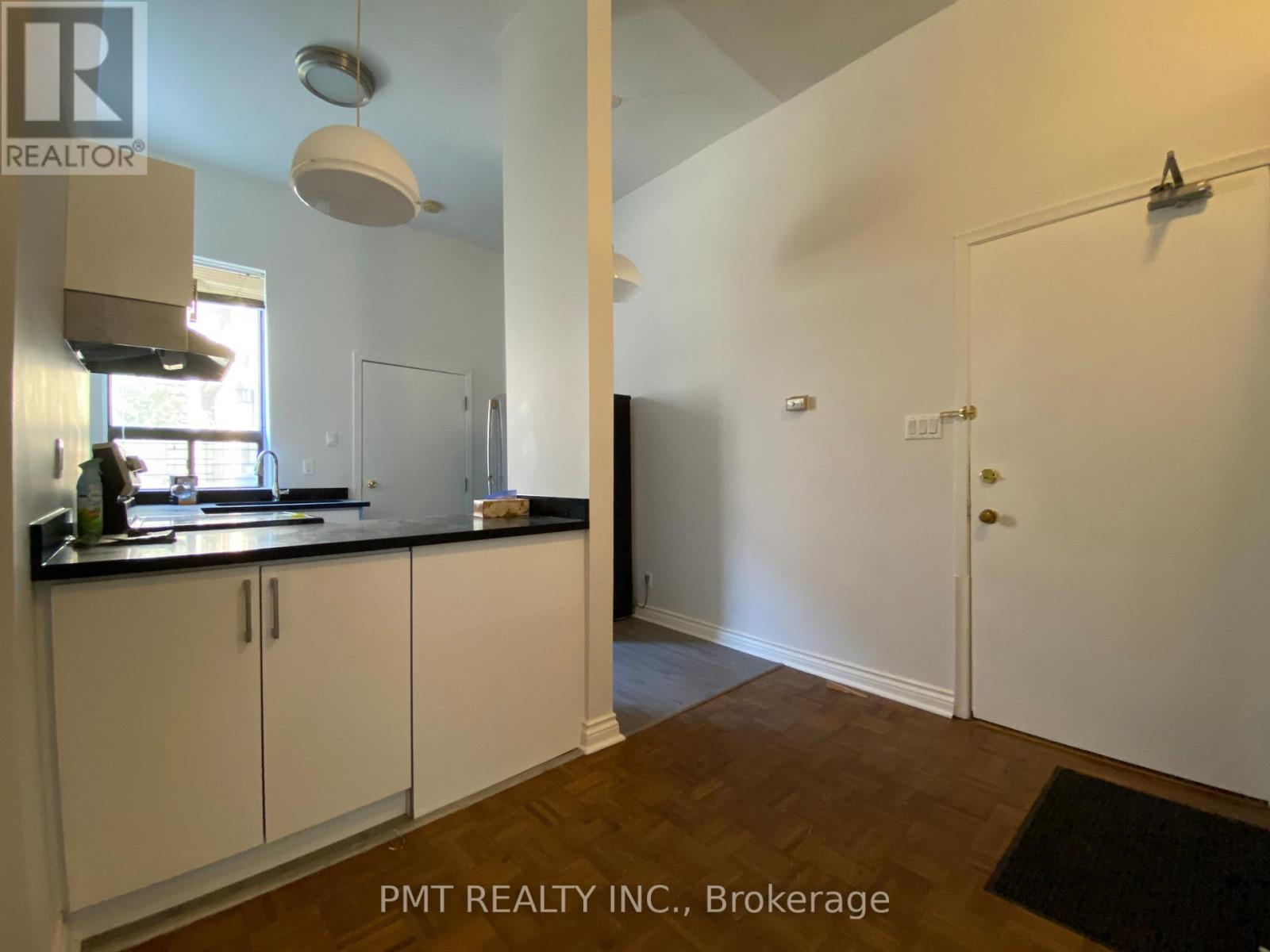 1 - 202 Gerrard Street E, Toronto, Ontario  M5A 2E6 - Photo 9 - C12476023