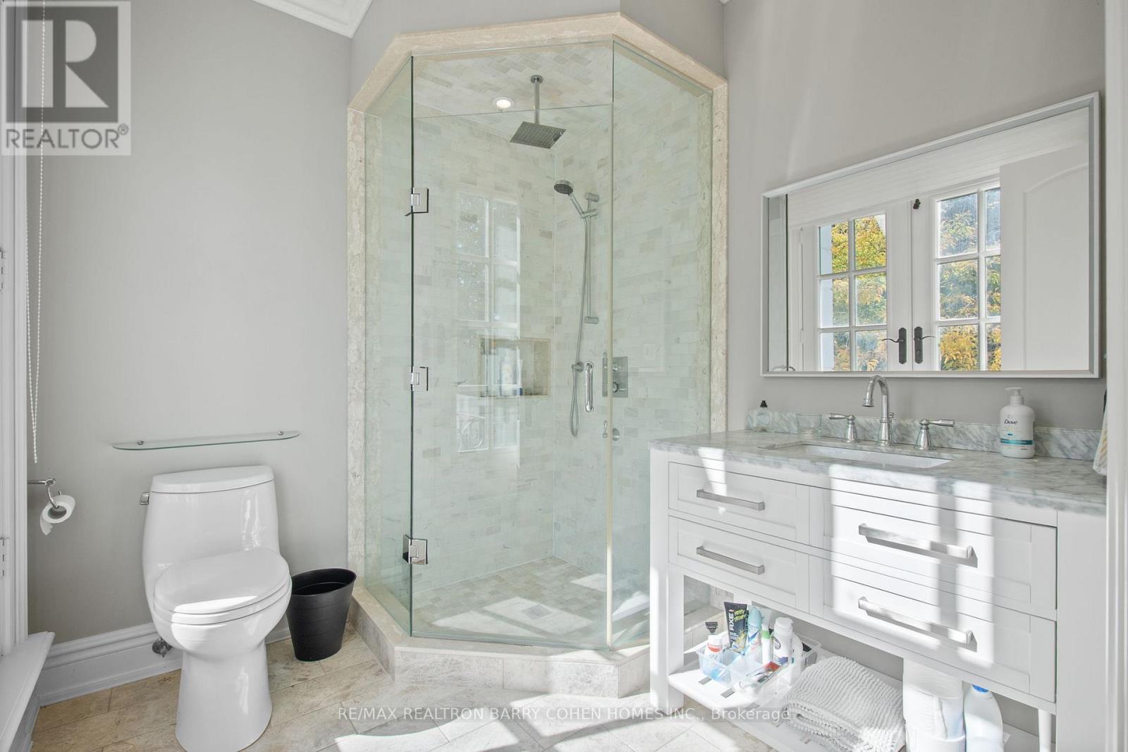 180 Sandringham Drive, Toronto (Lansing-Westgate), Ontario  M3H 1E3 - Photo 31 - C12476043