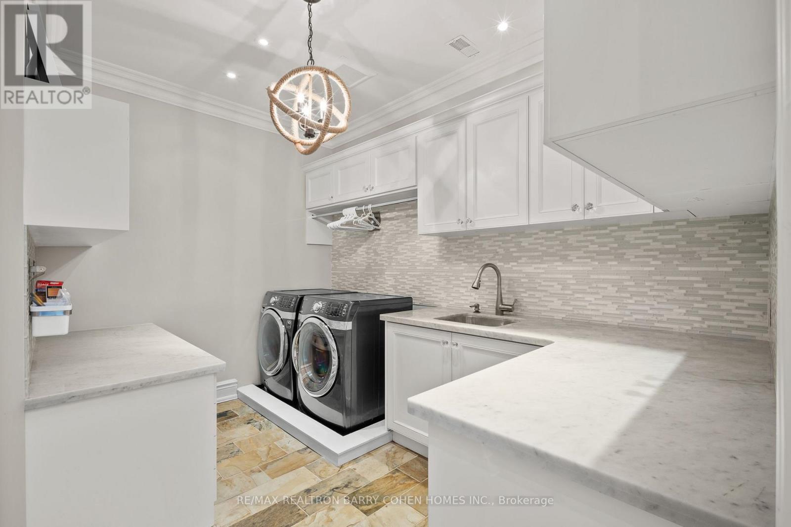 180 Sandringham Drive, Toronto (Lansing-Westgate), Ontario  M3H 1E3 - Photo 34 - C12476043