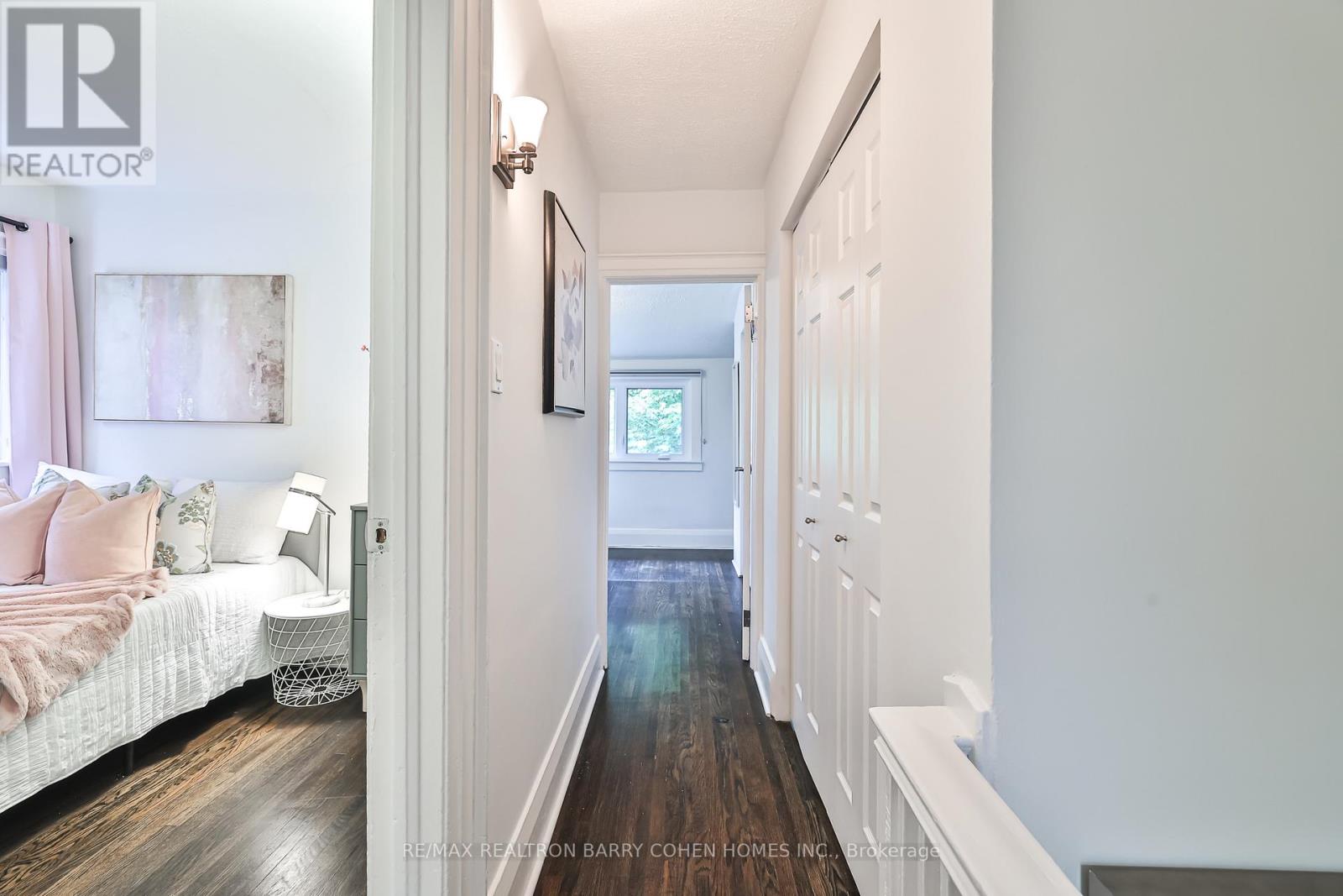 107 Atlas Avenue, Toronto (Humewood-Cedarvale), Ontario  M6C 3P2 - Photo 10 - C12476058