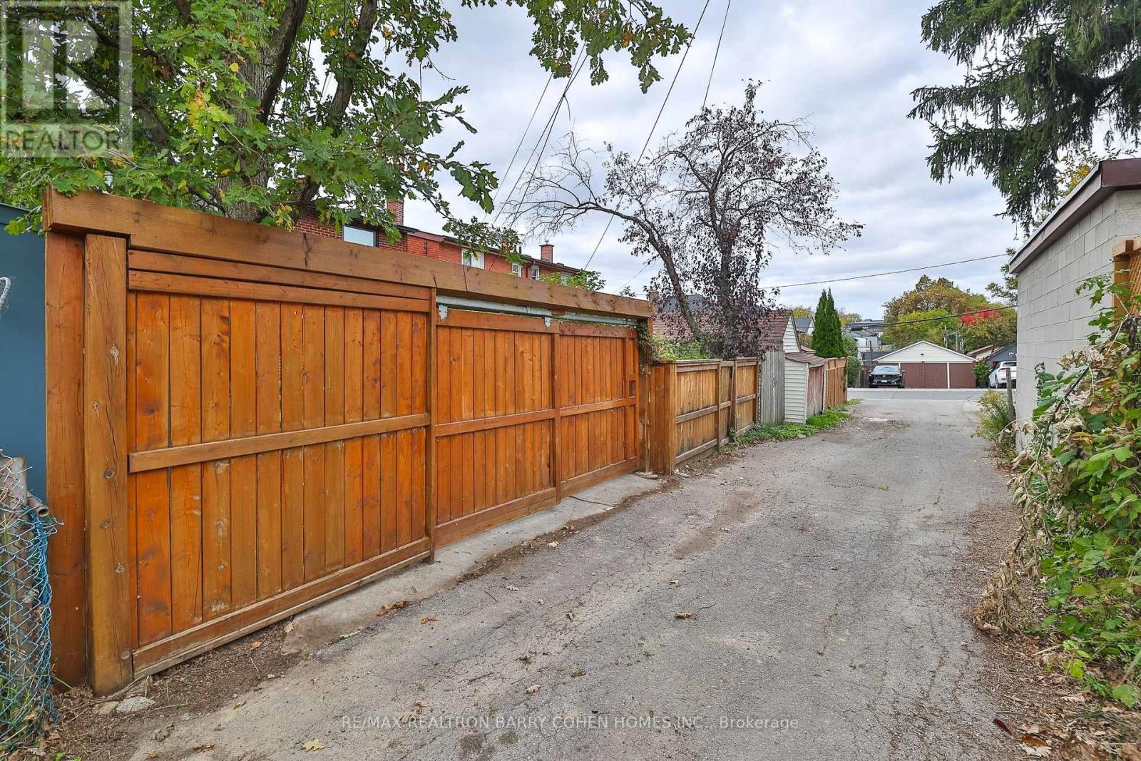 107 Atlas Avenue, Toronto (Humewood-Cedarvale), Ontario  M6C 3P2 - Photo 32 - C12476058