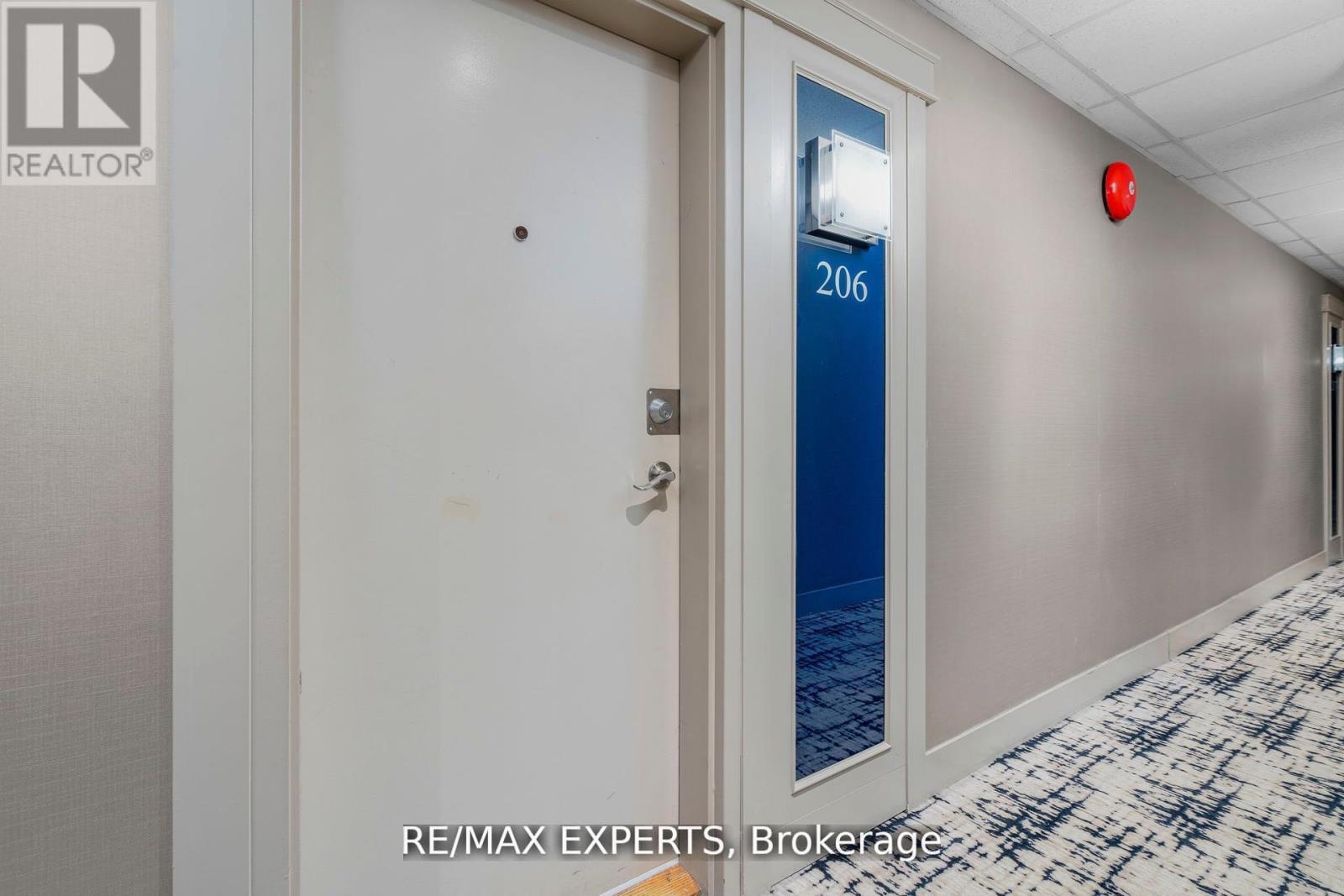 206 - 1000 Sheppard Avenue W, Toronto (Bathurst Manor), Ontario  M3H 2T6 - Photo 4 - C12476076