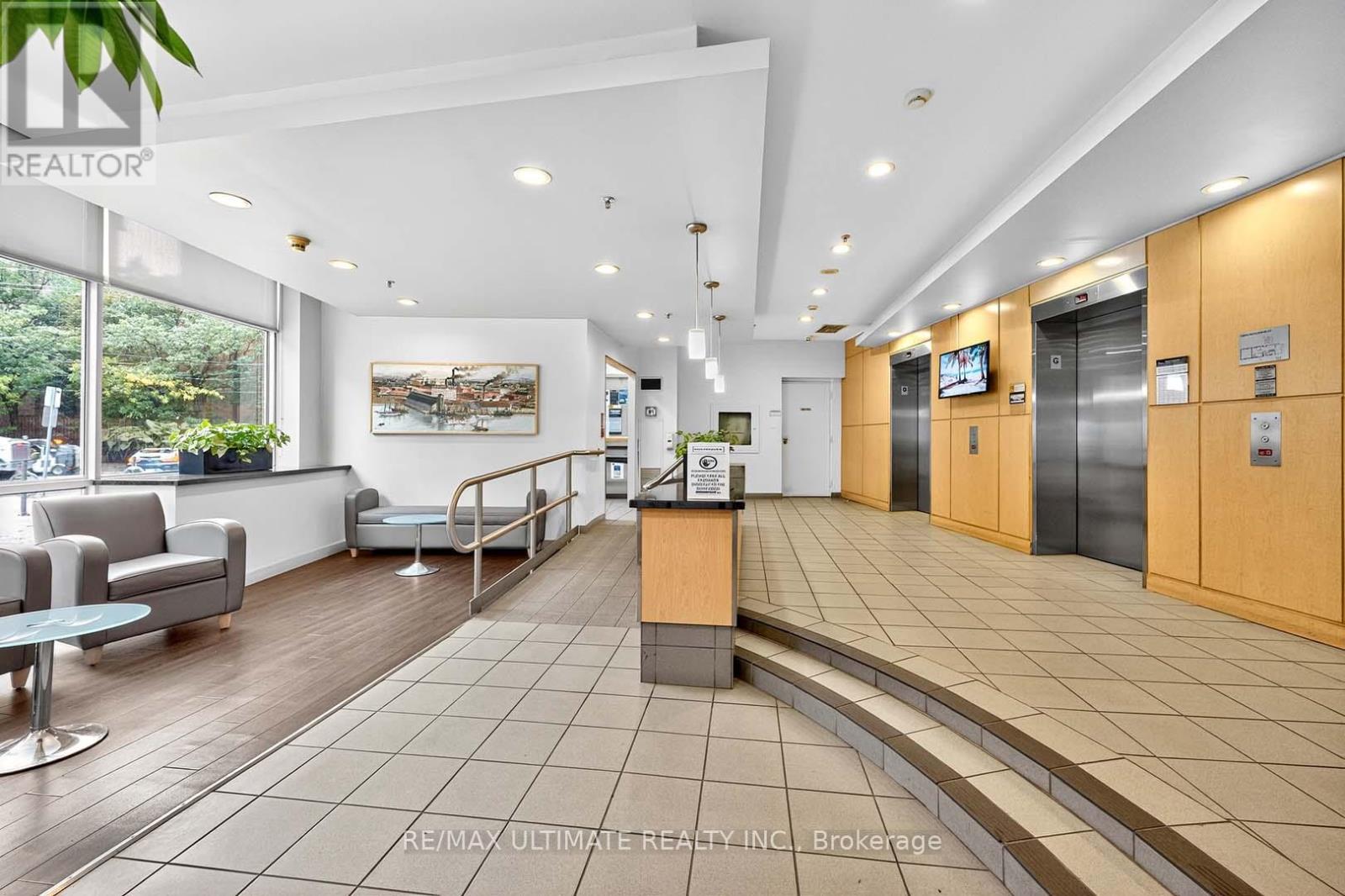 811 - 39 Parliament Street, Toronto, Ontario  M4A 4R2 - Photo 3 - C12476136