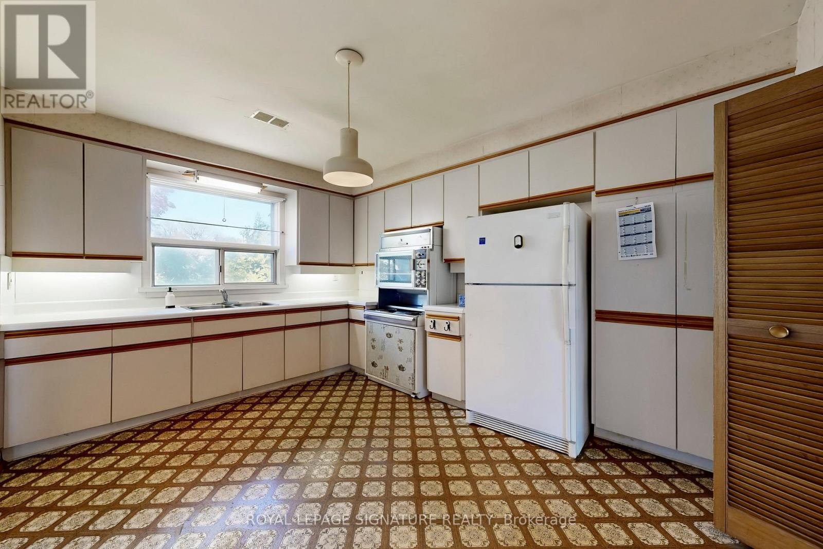 410 Patricia Avenue, Toronto (Newtonbrook West), Ontario  M2R 2M9 - Photo 13 - C12476144