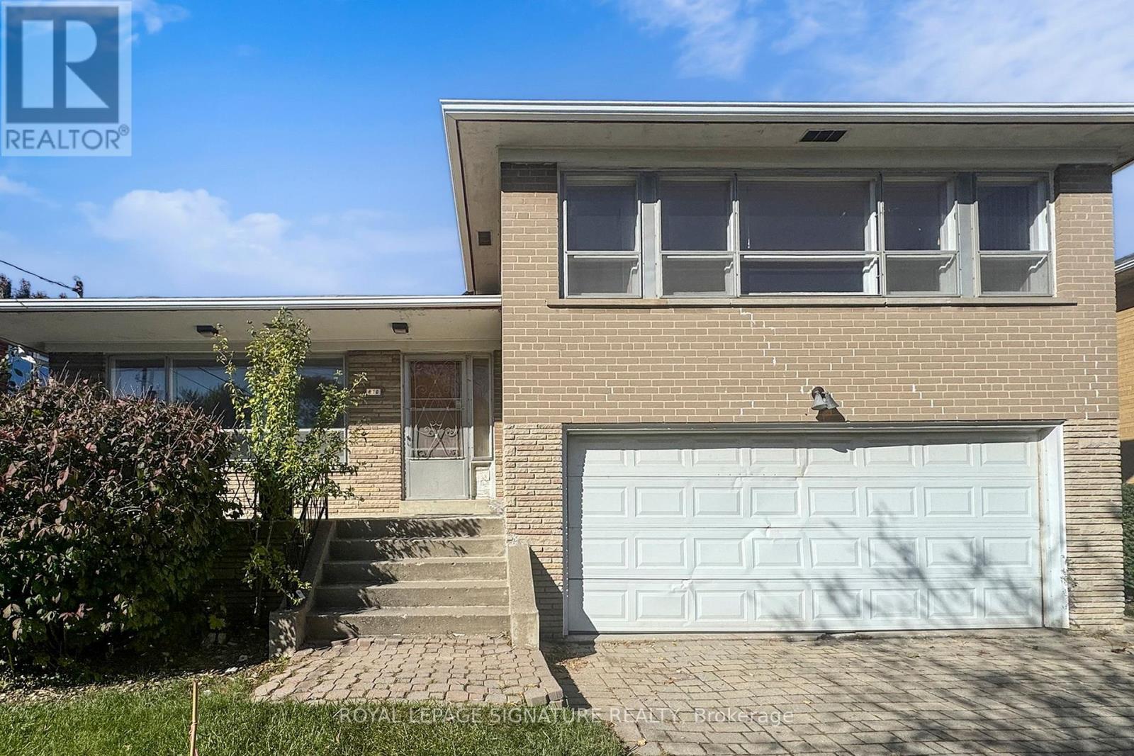 410 Patricia Avenue, Toronto (Newtonbrook West), Ontario  M2R 2M9 - Photo 3 - C12476144