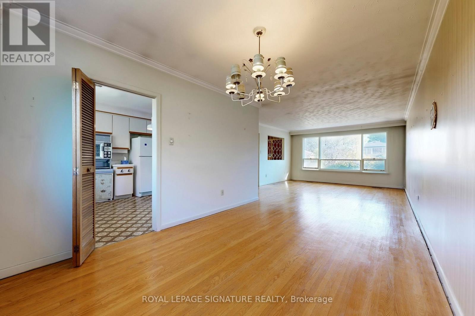 410 Patricia Avenue, Toronto (Newtonbrook West), Ontario  M2R 2M9 - Photo 9 - C12476144