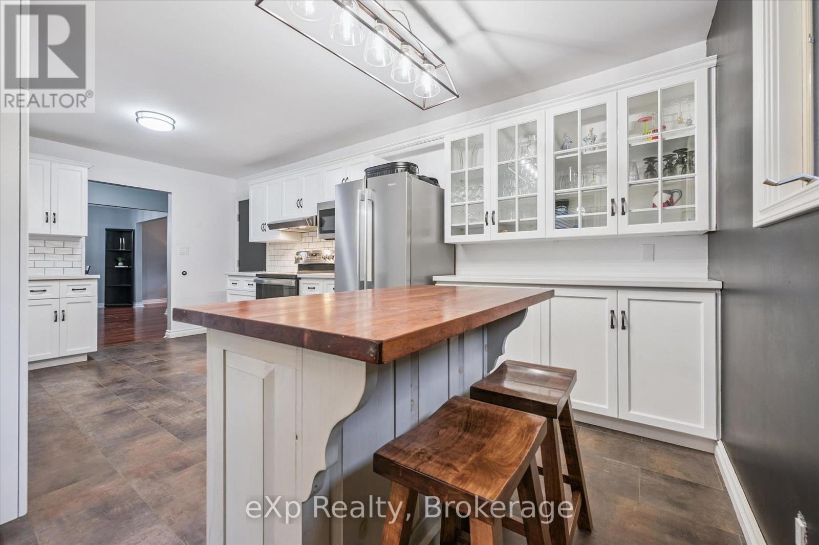 660 Maple Avenue N, North Perth, Ontario  N4W 3G5 - Photo 14 - X12476221