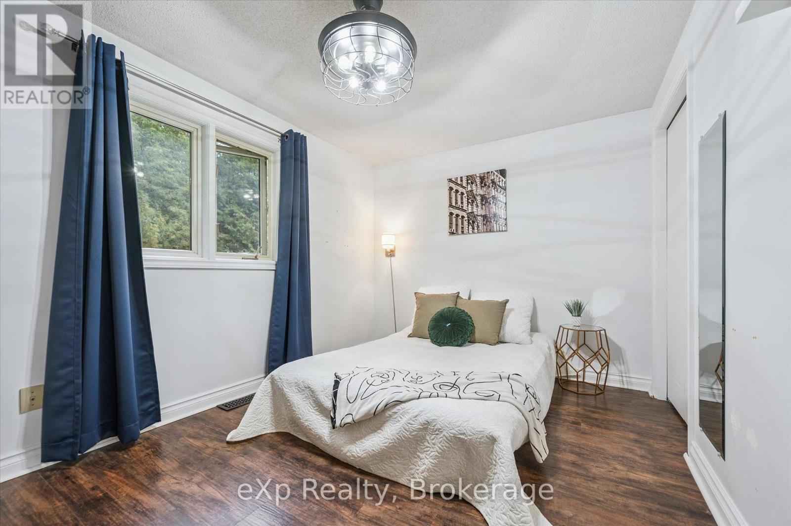 660 Maple Avenue N, North Perth, Ontario  N4W 3G5 - Photo 17 - X12476221