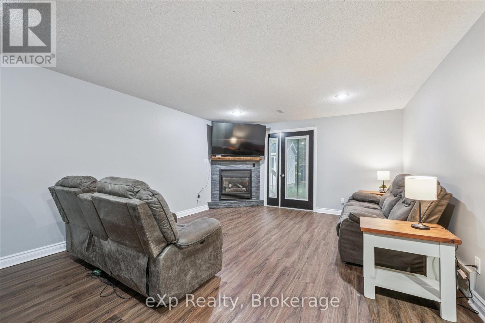 660 Maple Avenue N, North Perth, Ontario  N4W 3G5 - Photo 24 - X12476221