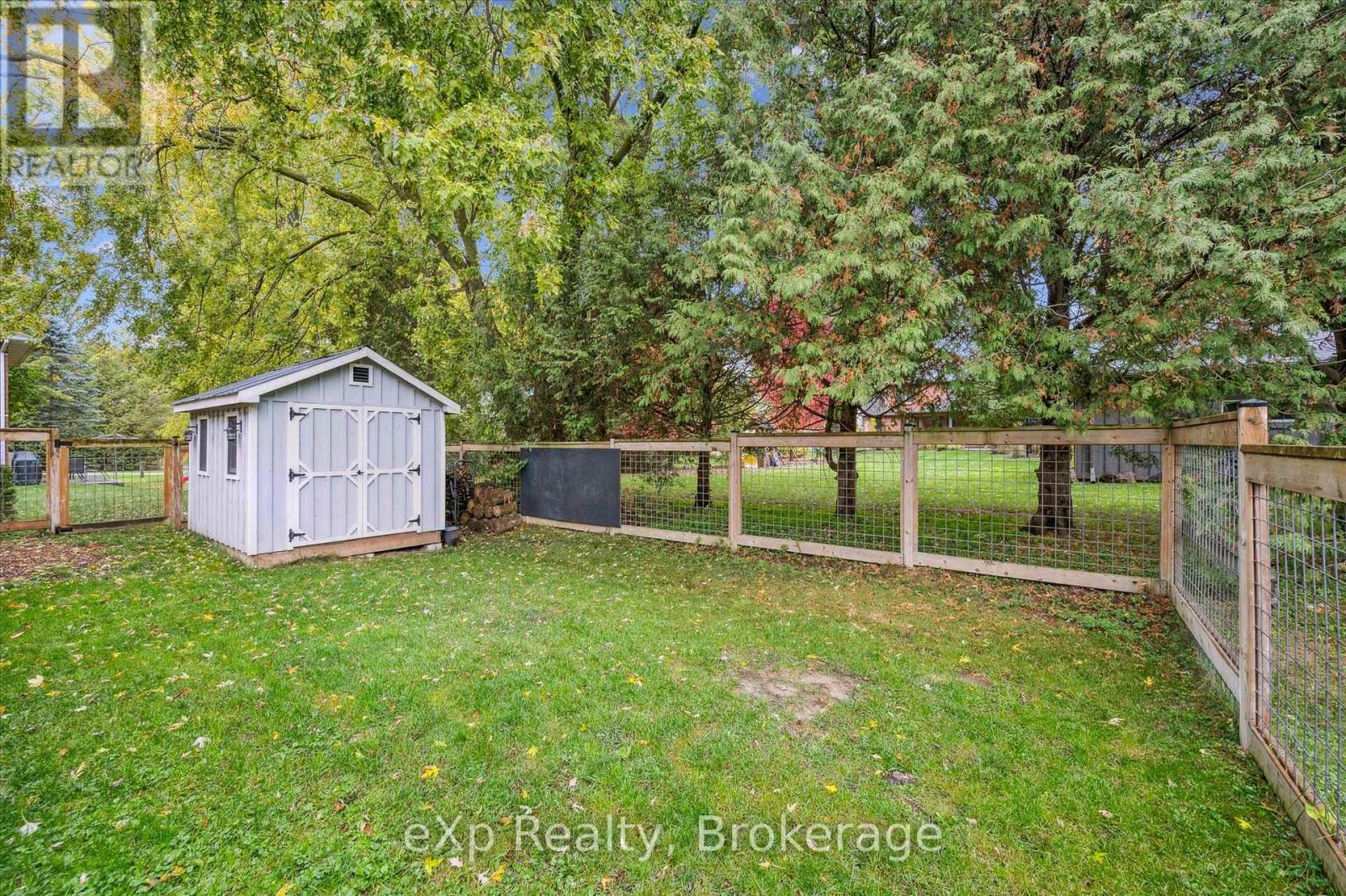 660 Maple Avenue N, North Perth, Ontario  N4W 3G5 - Photo 39 - X12476221