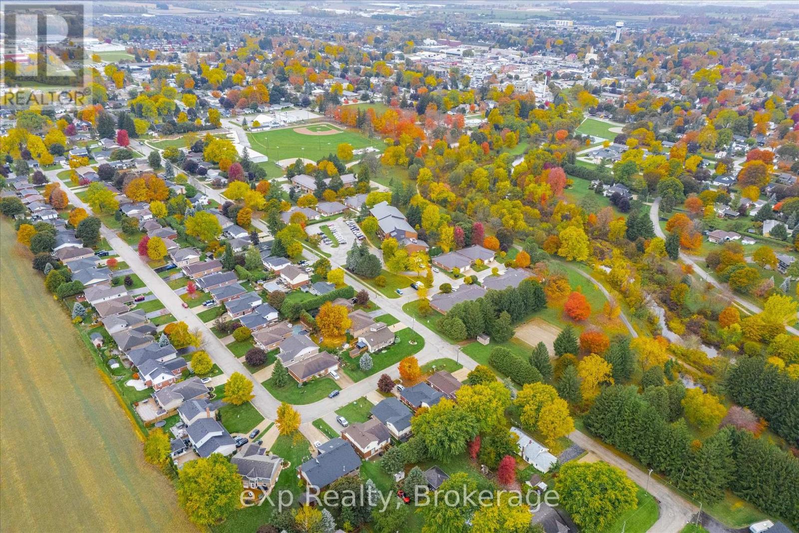 660 Maple Avenue N, North Perth, Ontario  N4W 3G5 - Photo 40 - X12476221