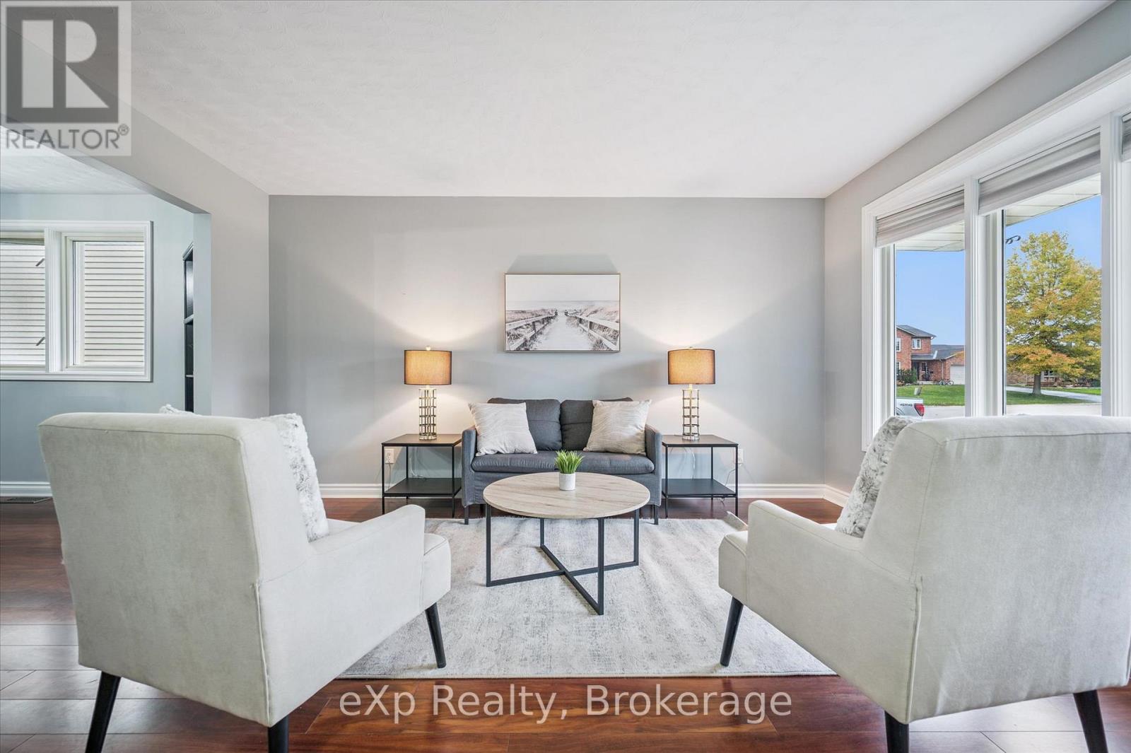 660 Maple Avenue N, North Perth, Ontario  N4W 3G5 - Photo 6 - X12476221