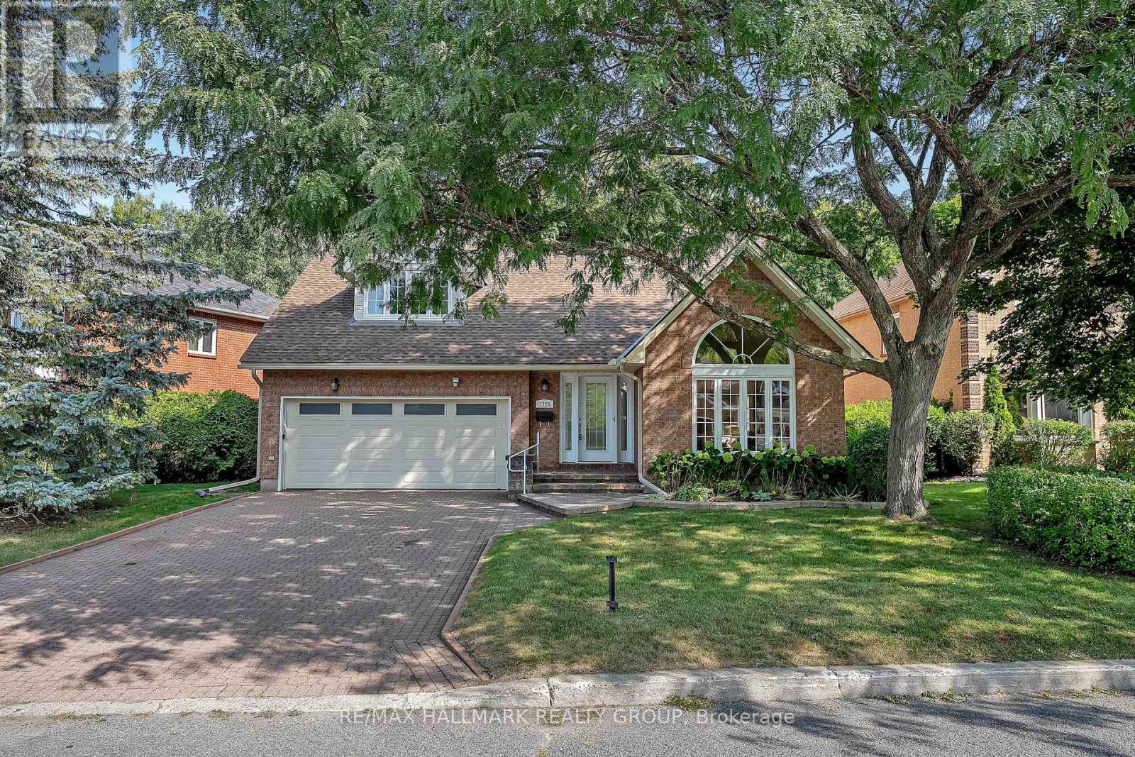 1725 Autumn Ridge Drive, Ottawa, Ontario  K1C 6Z1 - Photo 1 - X12476273