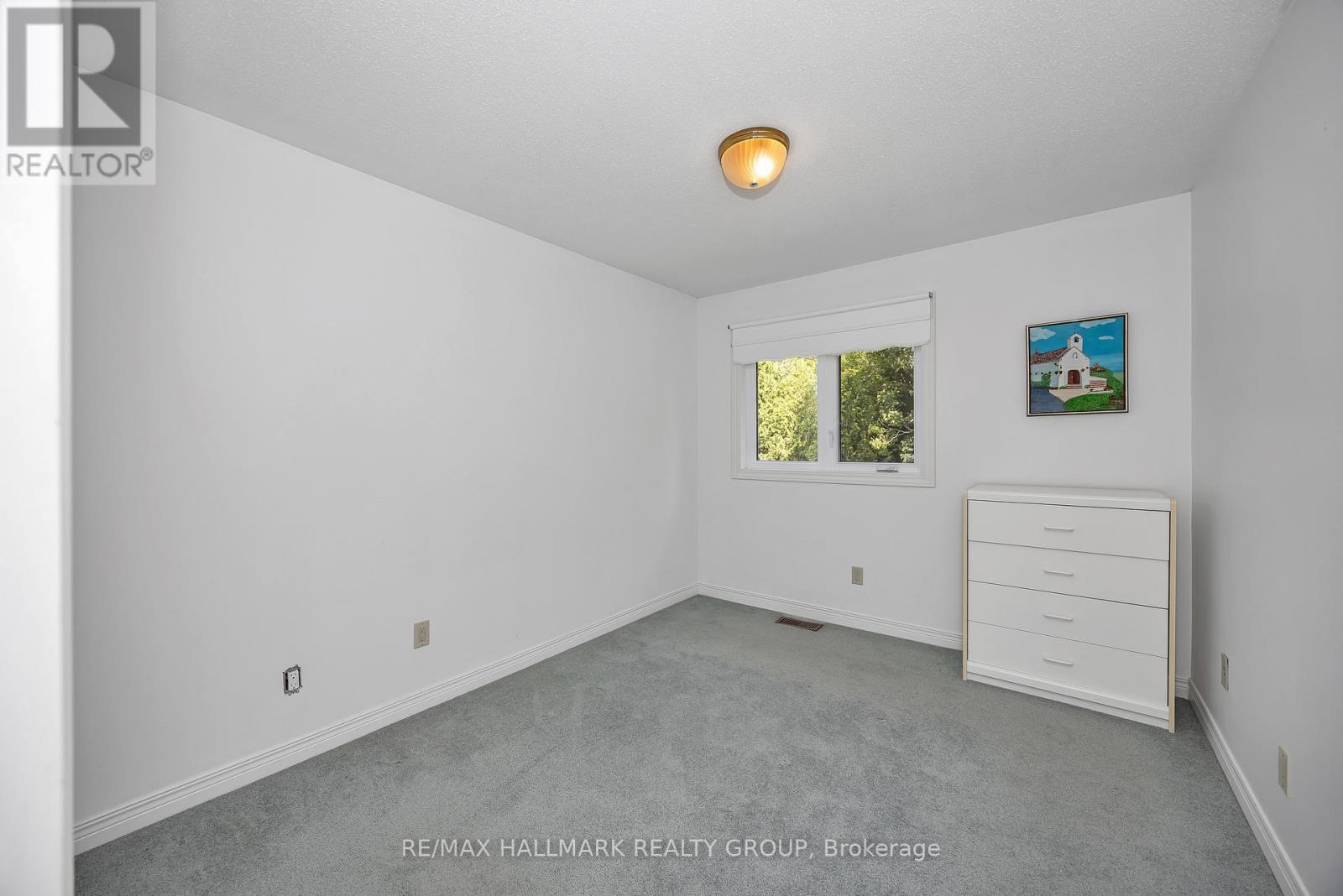 1725 Autumn Ridge Drive, Ottawa, Ontario  K1C 6Z1 - Photo 36 - X12476273