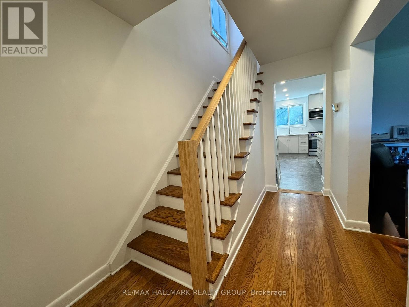 1952 Bromley Road, Ottawa, Ontario  K2A 1C2 - Photo 10 - X12476280