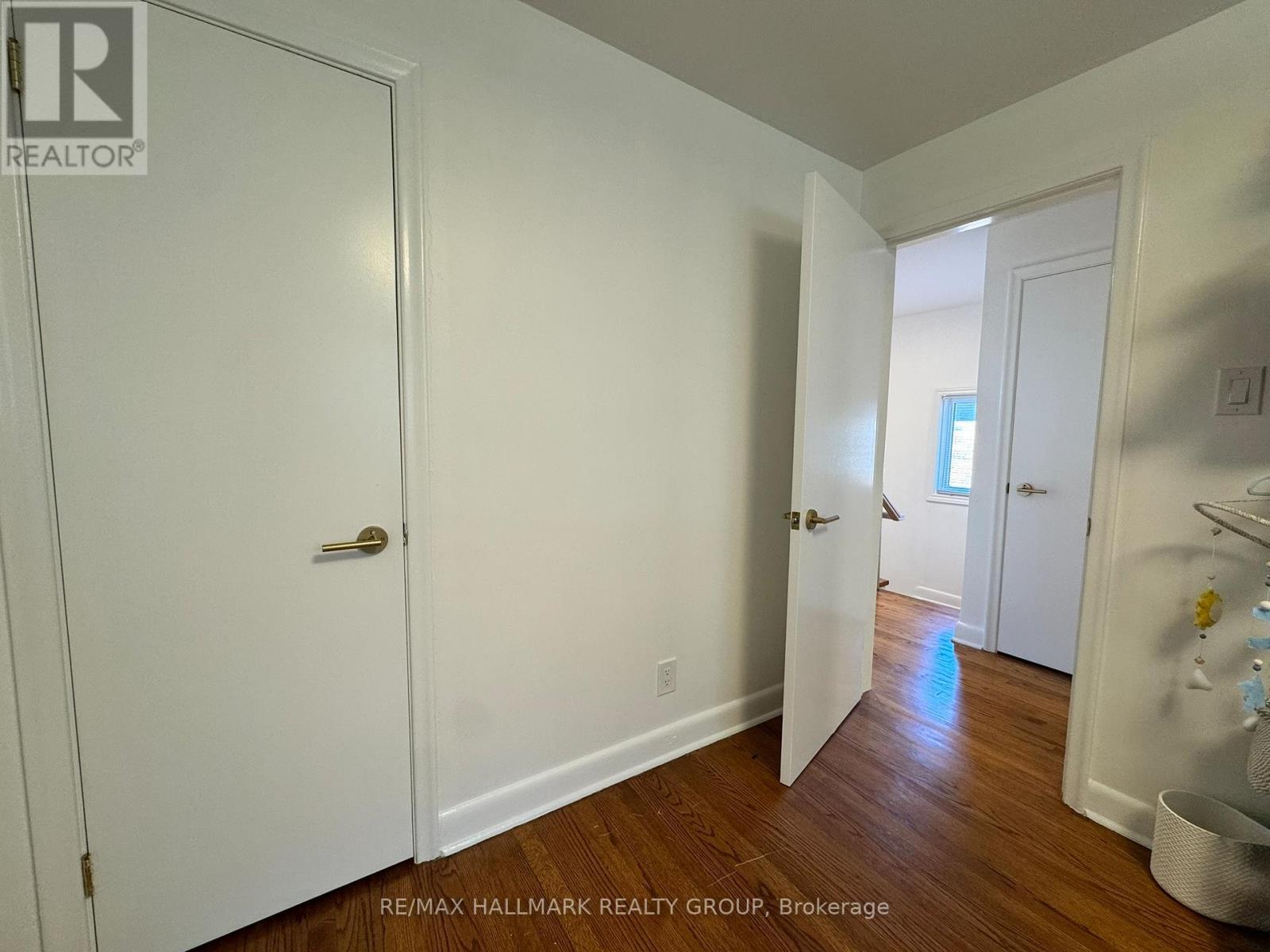 1952 Bromley Road, Ottawa, Ontario  K2A 1C2 - Photo 15 - X12476280