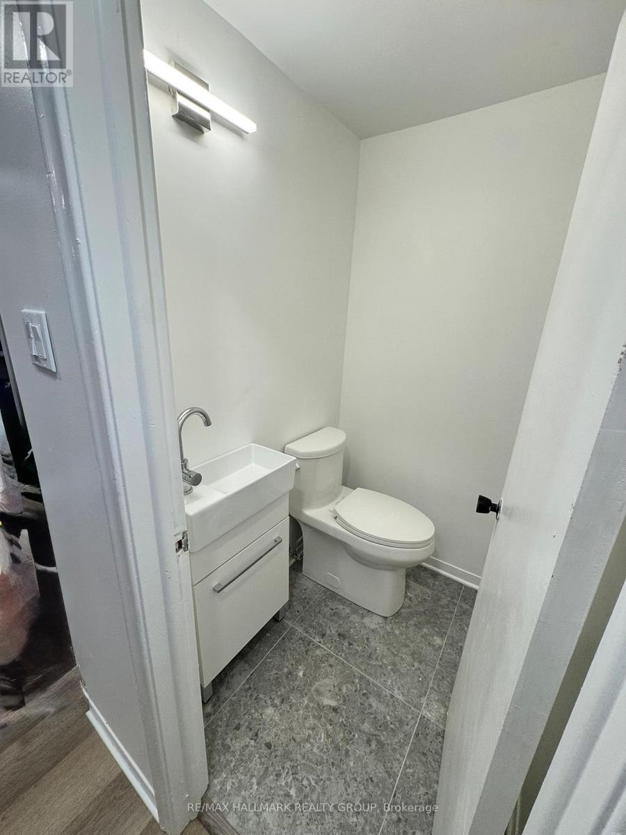 1952 Bromley Road, Ottawa, Ontario  K2A 1C2 - Photo 17 - X12476280
