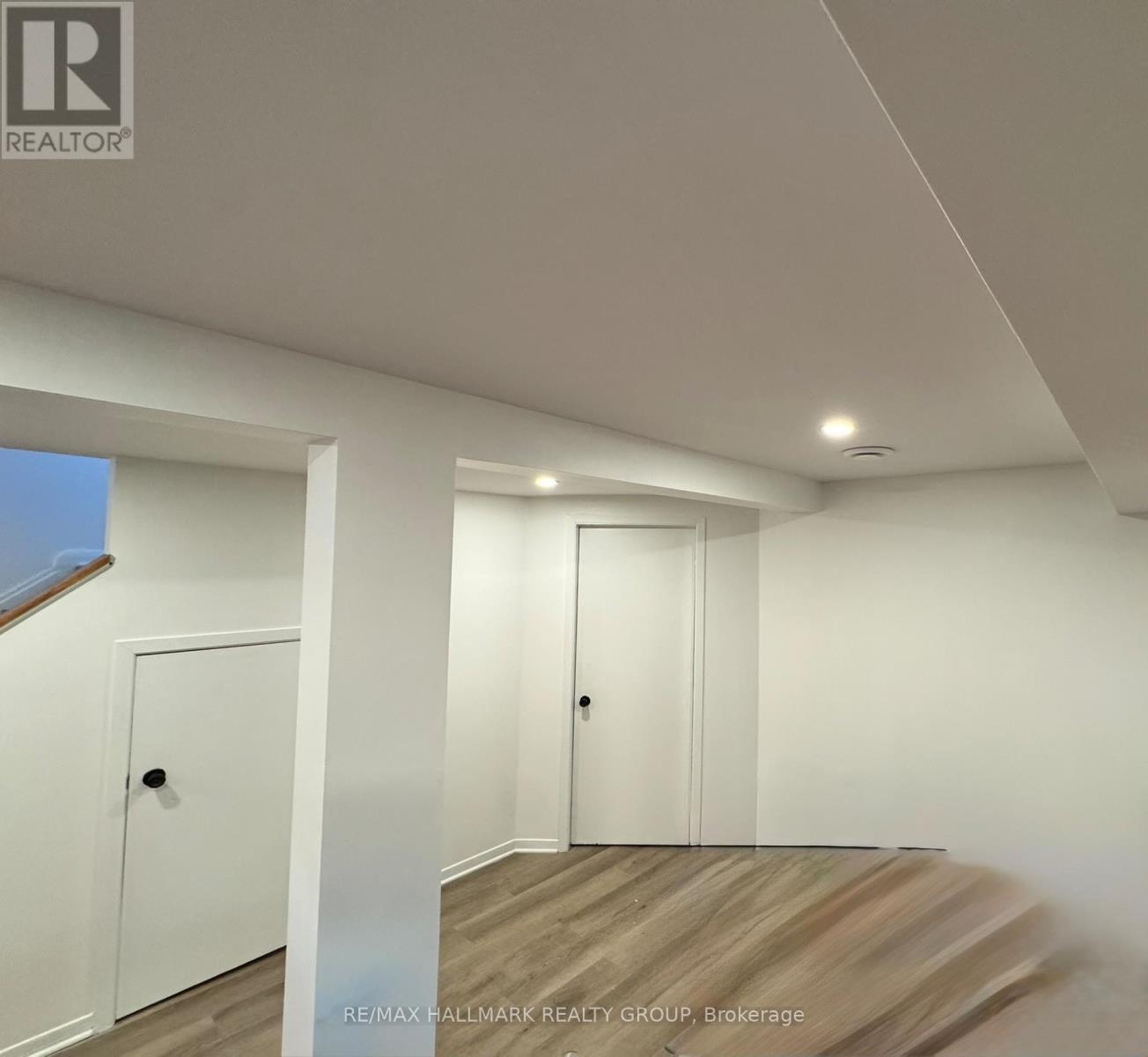 1952 Bromley Road, Ottawa, Ontario  K2A 1C2 - Photo 20 - X12476280
