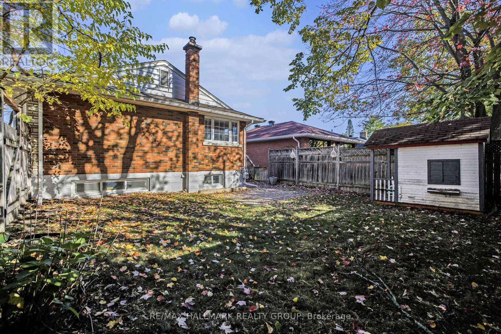 715 Holt Crescent, Ottawa, Ontario  K1G 2Y4 - Photo 24 - X12476341