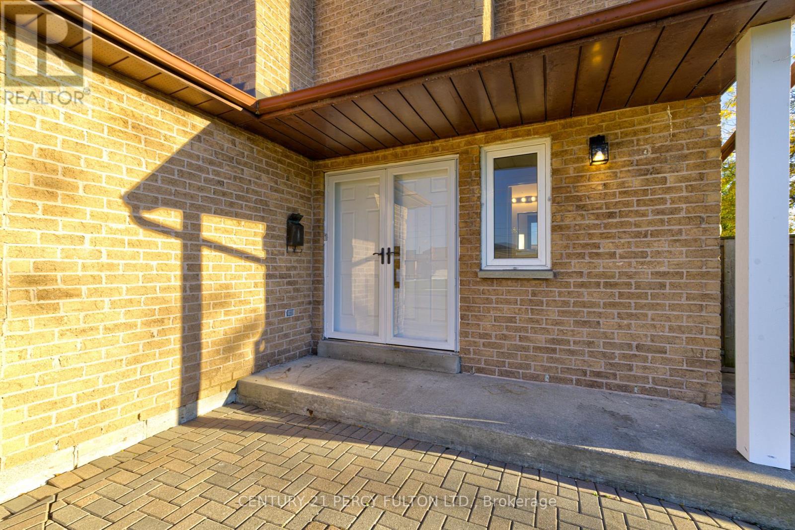 105 Clements Road W, Ajax (South West), Ontario  L1S 4H4 - Photo 3 - E12475991
