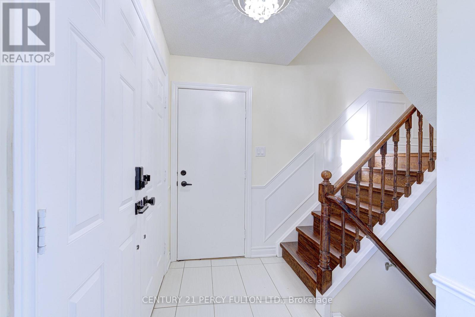 105 Clements Road W, Ajax (South West), Ontario  L1S 4H4 - Photo 5 - E12475991