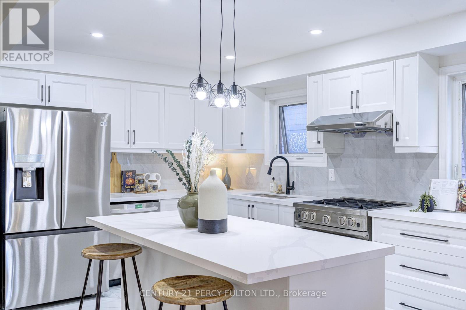 105 Clements Road W, Ajax (South West), Ontario  L1S 4H4 - Photo 6 - E12475991