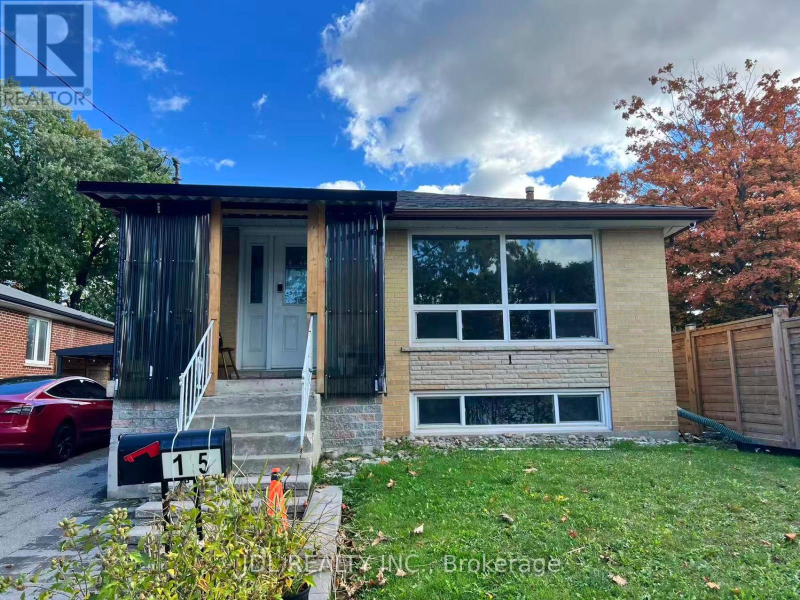15 Summerglade Drive, Toronto (Agincourt South-Malvern West), Ontario  M1S 1W8 - Photo 1 - E12476051