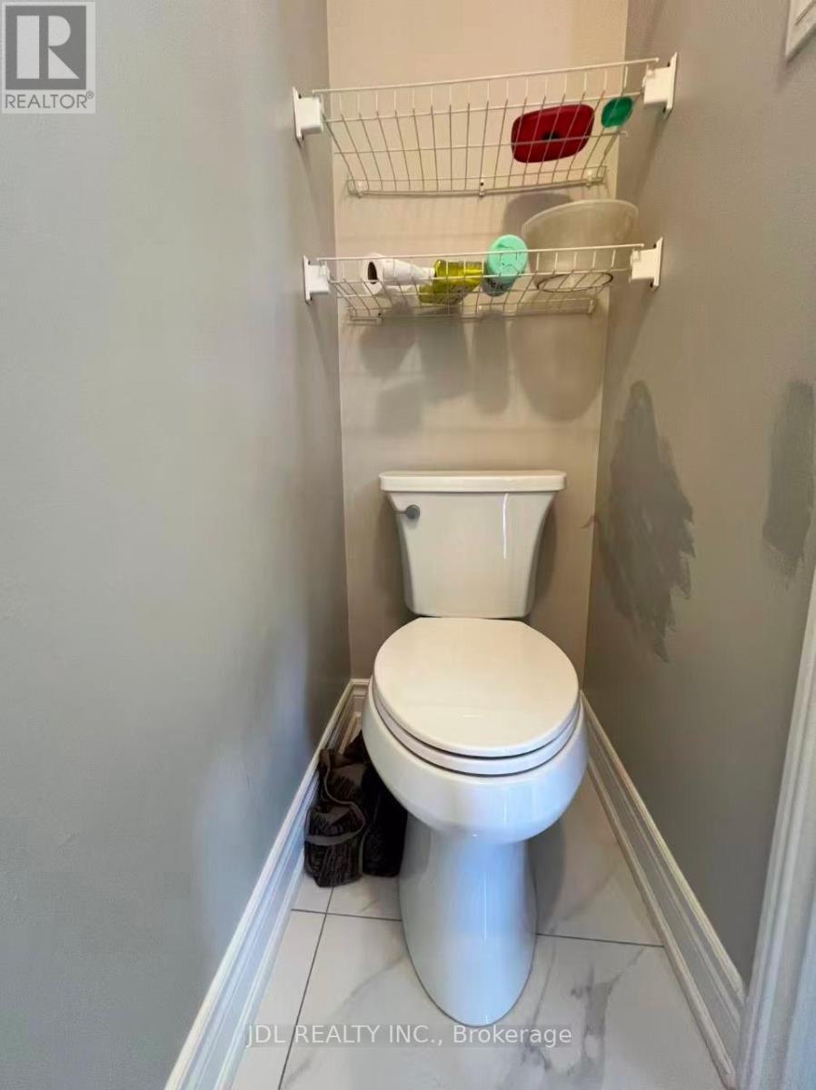 15 Summerglade Drive, Toronto (Agincourt South-Malvern West), Ontario  M1S 1W8 - Photo 13 - E12476051