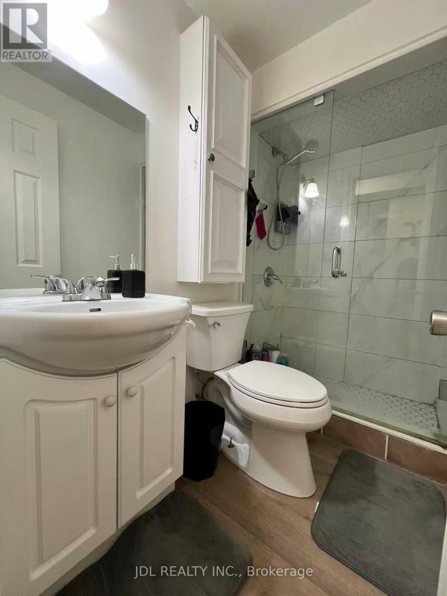 15 Summerglade Drive, Toronto (Agincourt South-Malvern West), Ontario  M1S 1W8 - Photo 20 - E12476051