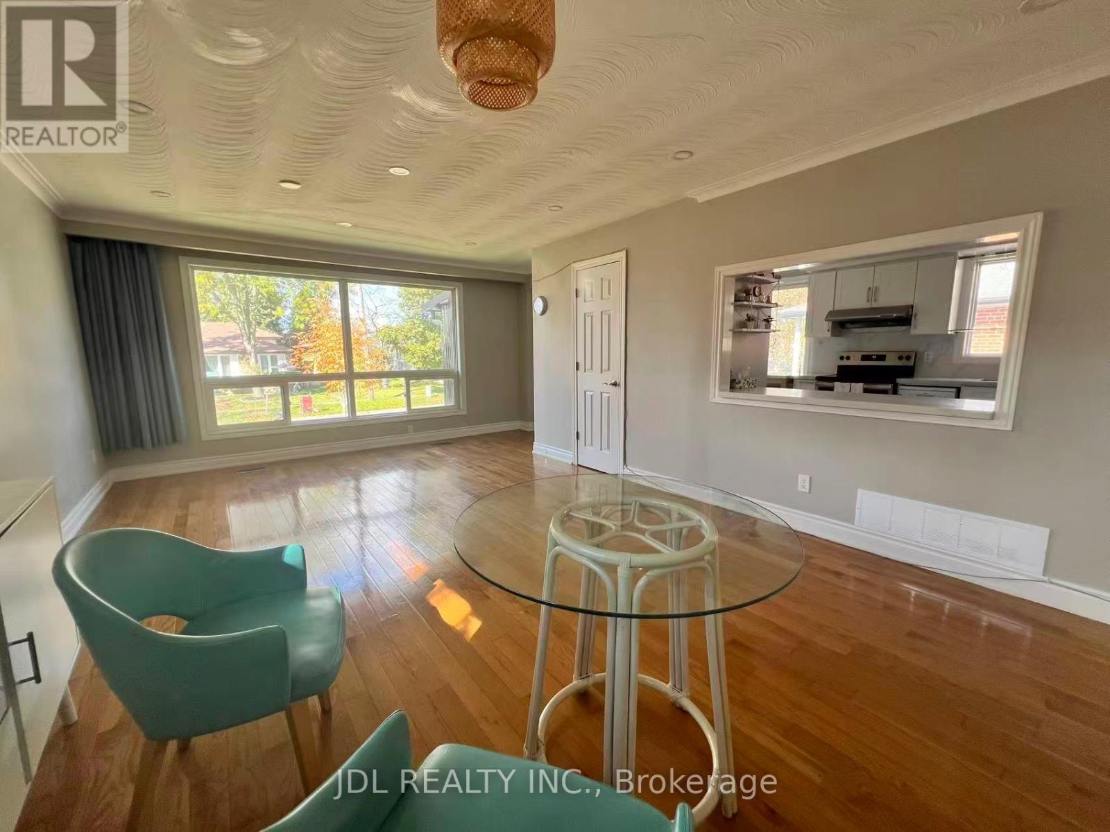 15 Summerglade Drive, Toronto (Agincourt South-Malvern West), Ontario  M1S 1W8 - Photo 3 - E12476051