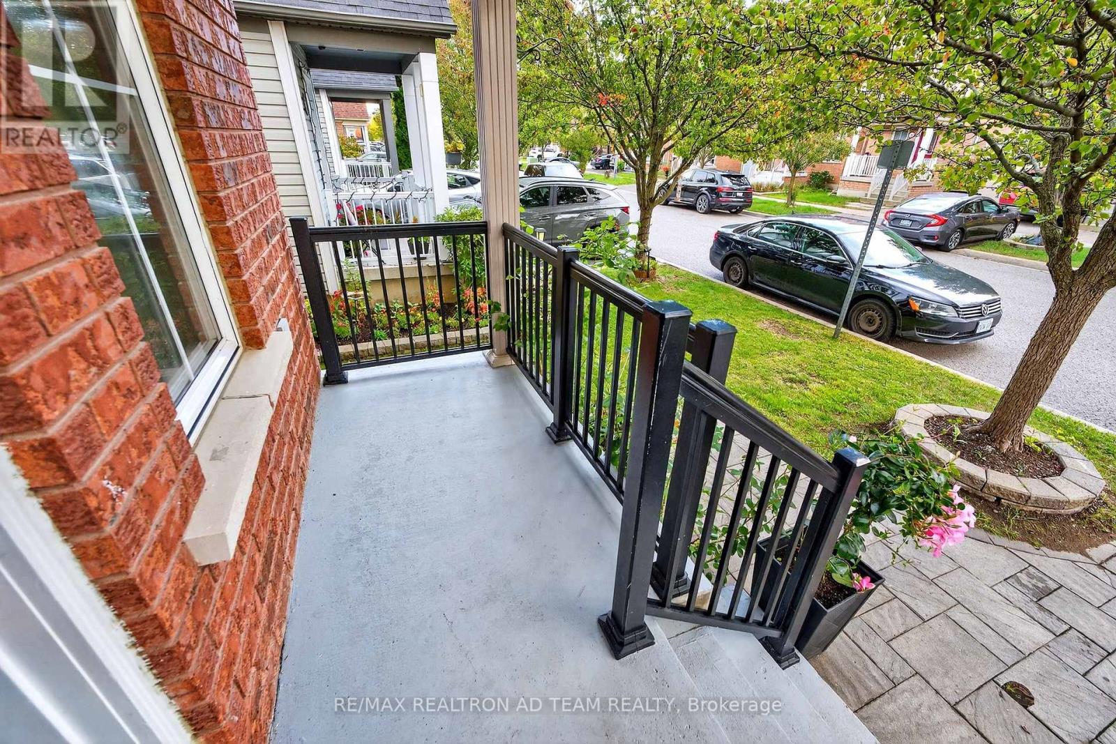 13 Carpendale Crescent, Ajax (Northeast Ajax), Ontario  L1Z 2B6 - Photo 4 - E12476075